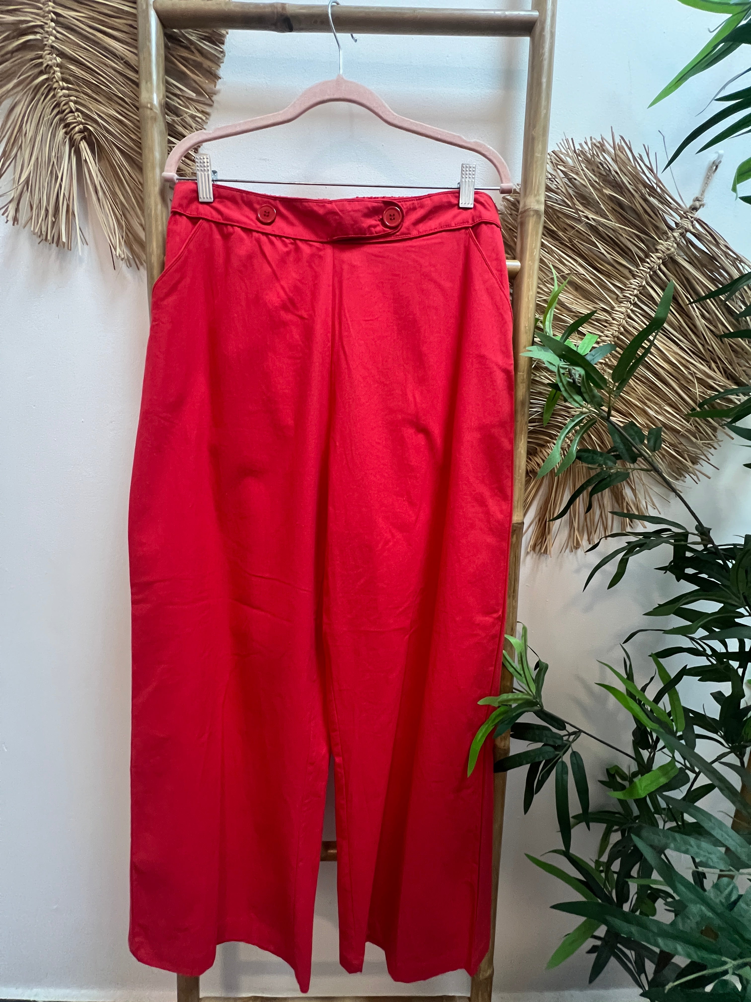 Pantalón recto botones rojo CF