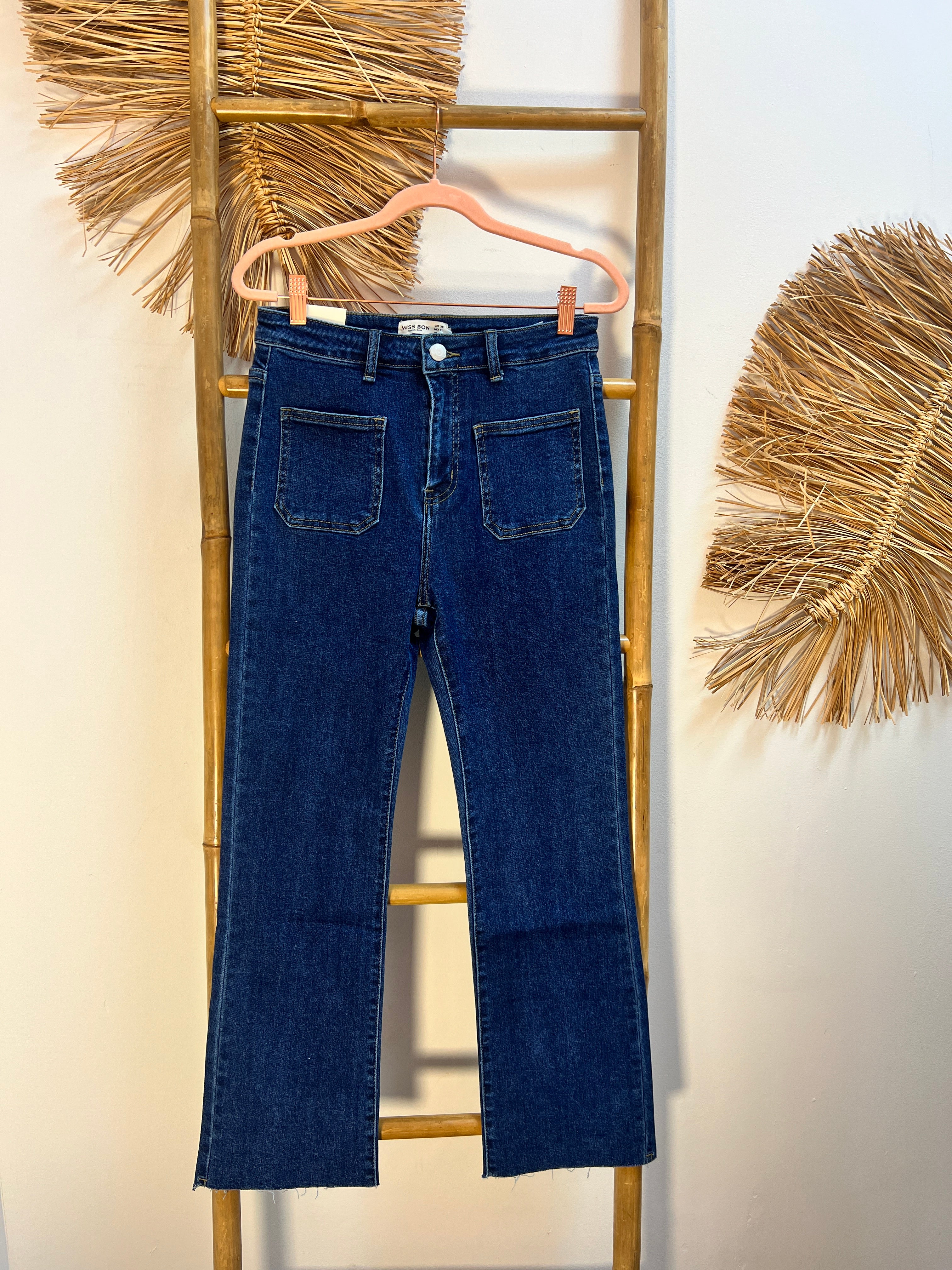 Jeans rectos bolsillos