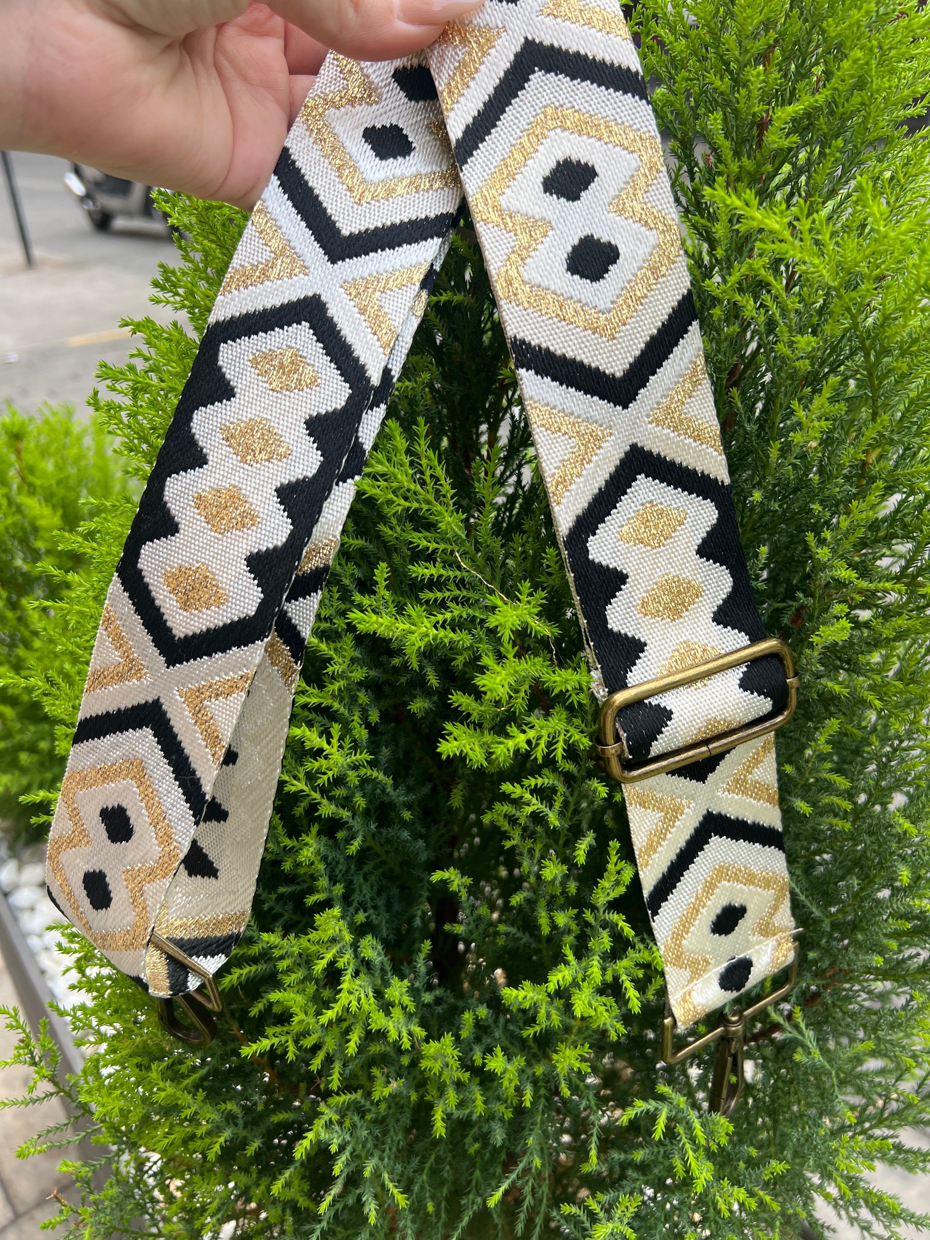 Correa rombos negro dorado