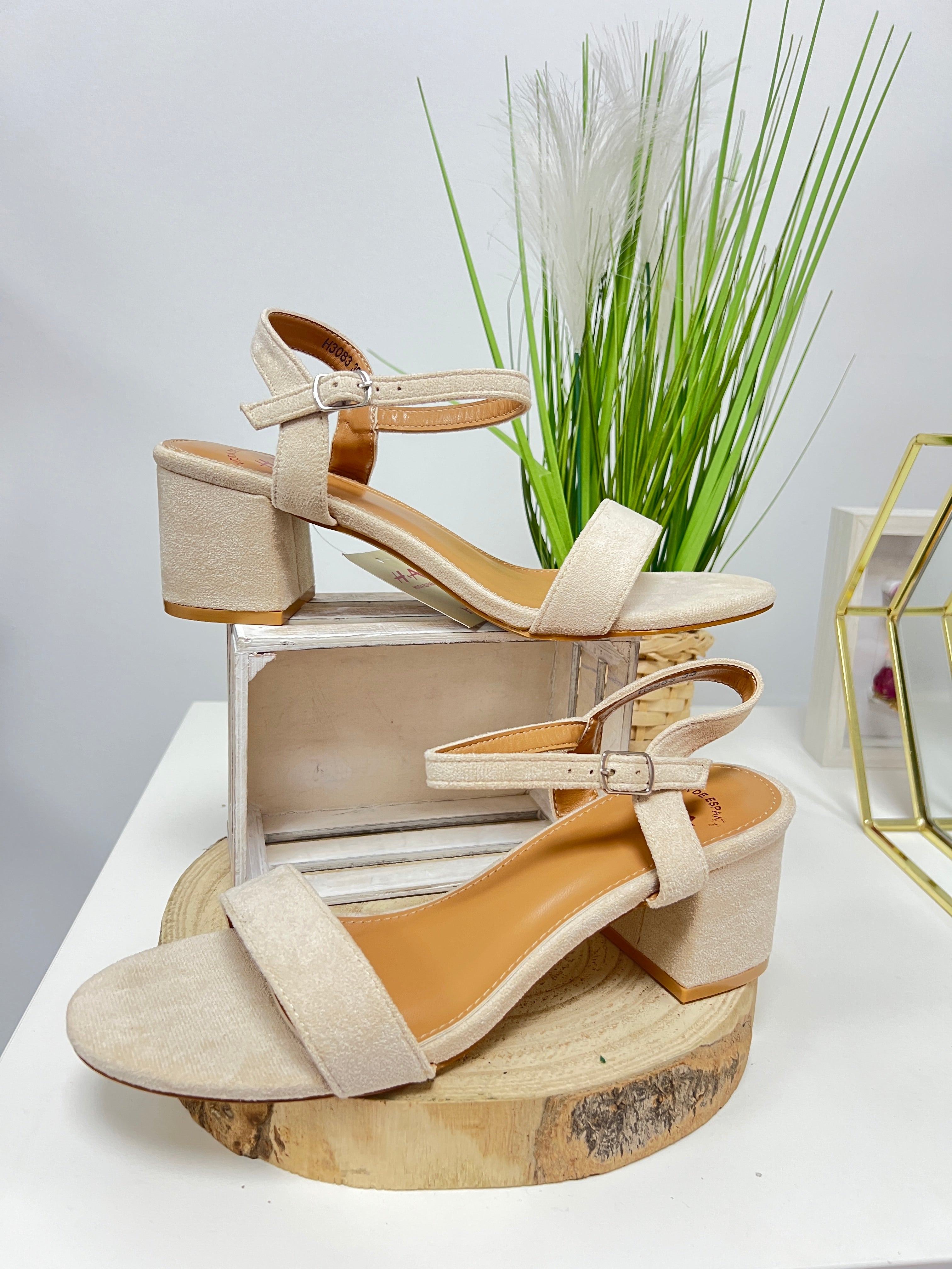 Sandalia Terciopelo Beis