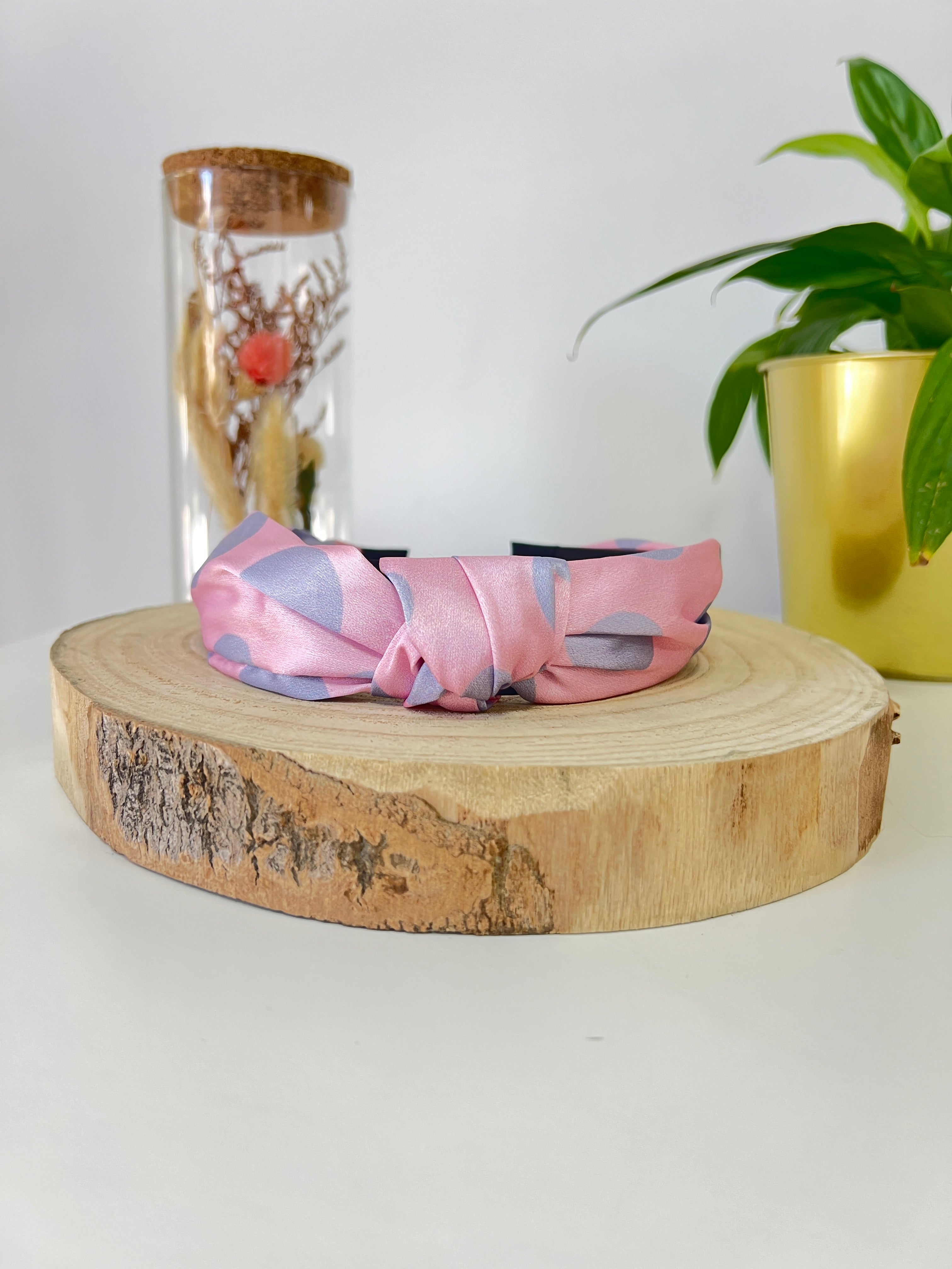 Diadema rosa lunares