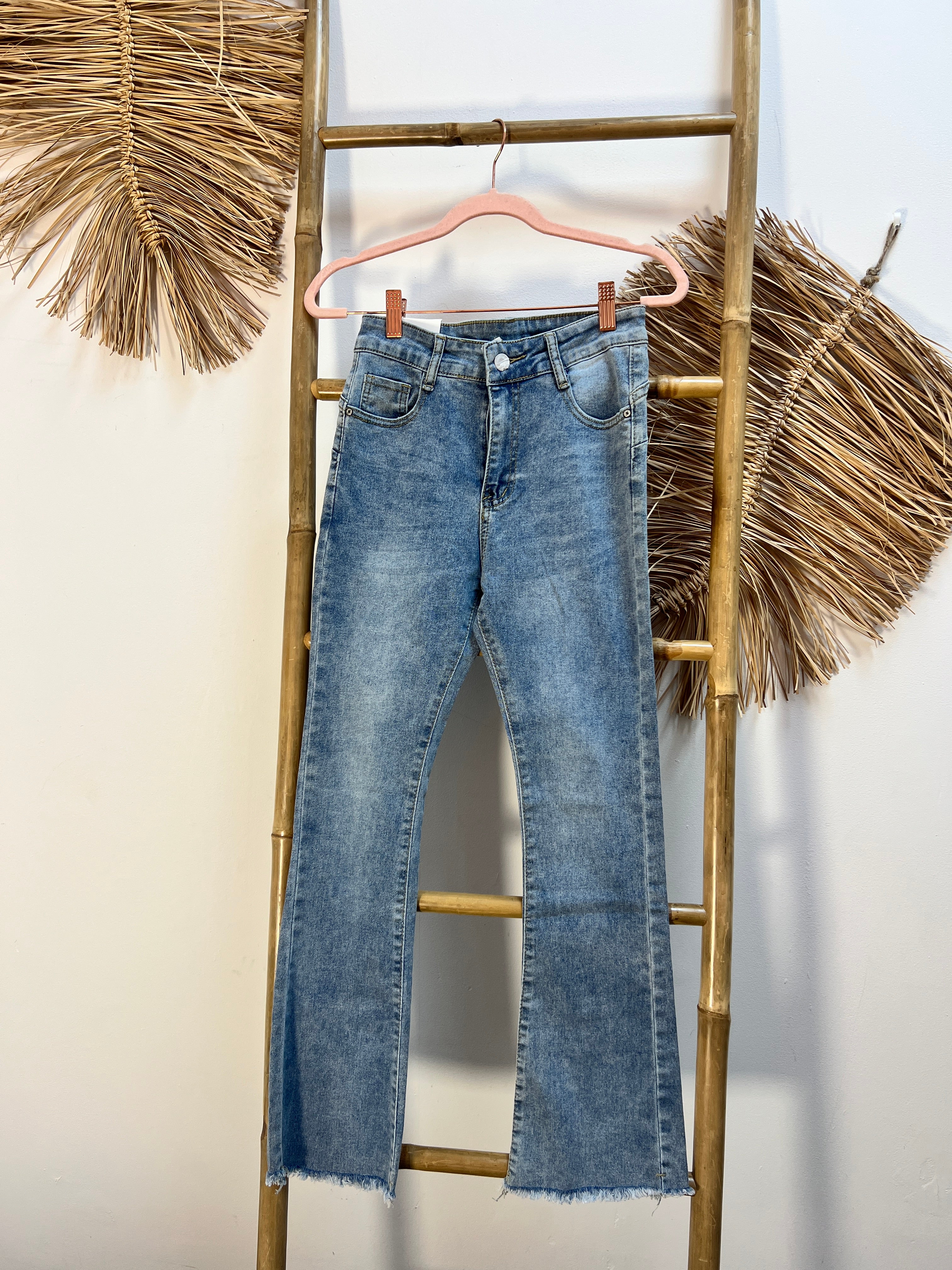 Jeans Flared Desflecado PushUp