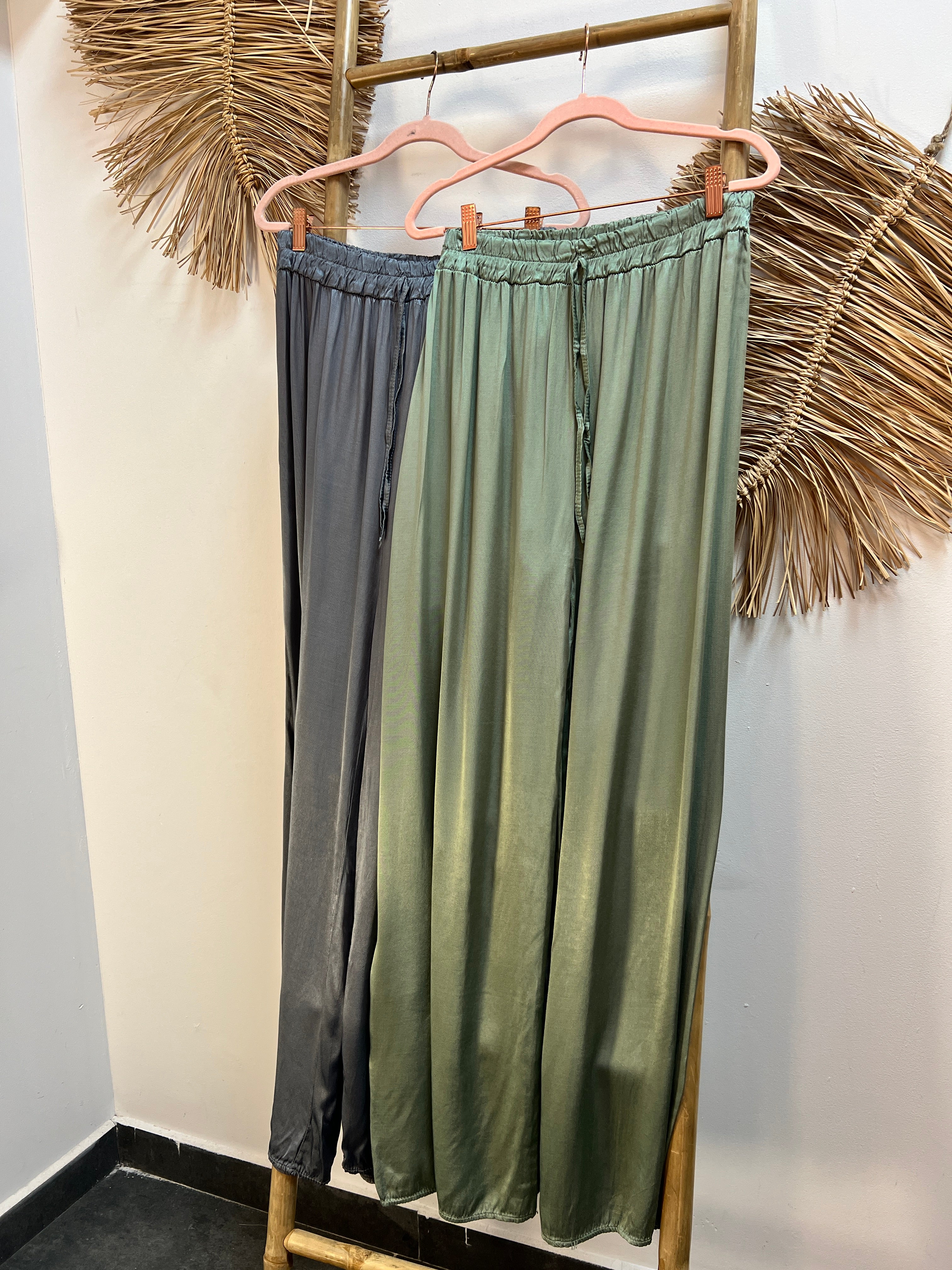 Pantalón satinado fluido