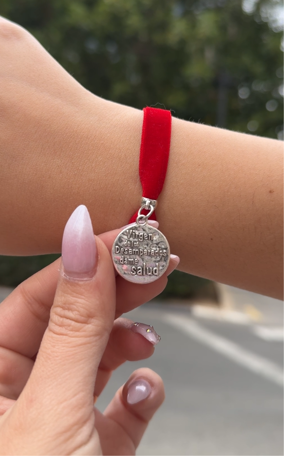 Pulsera virgen terciopelo