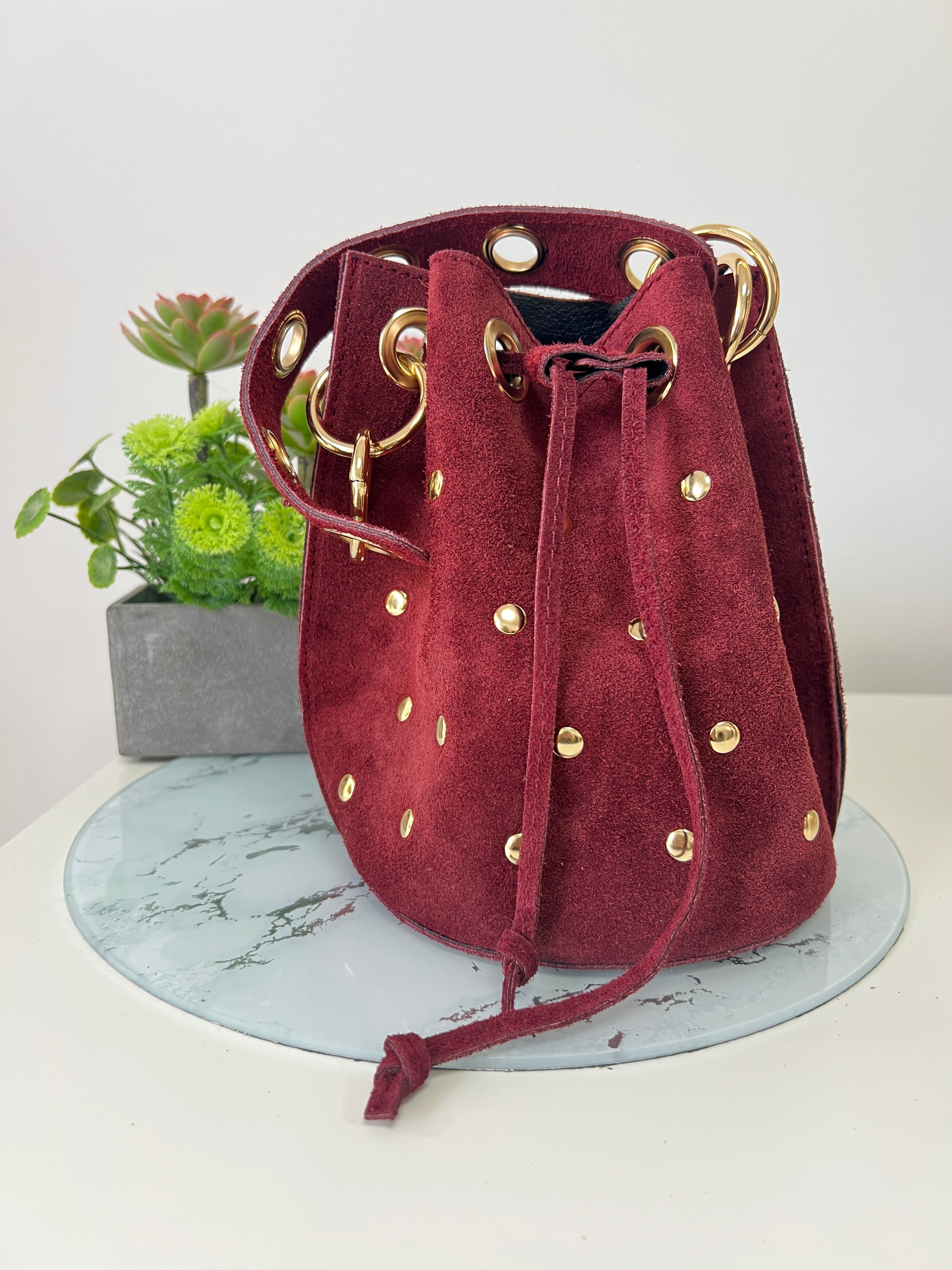 Bolso bombonera tachuelas glam