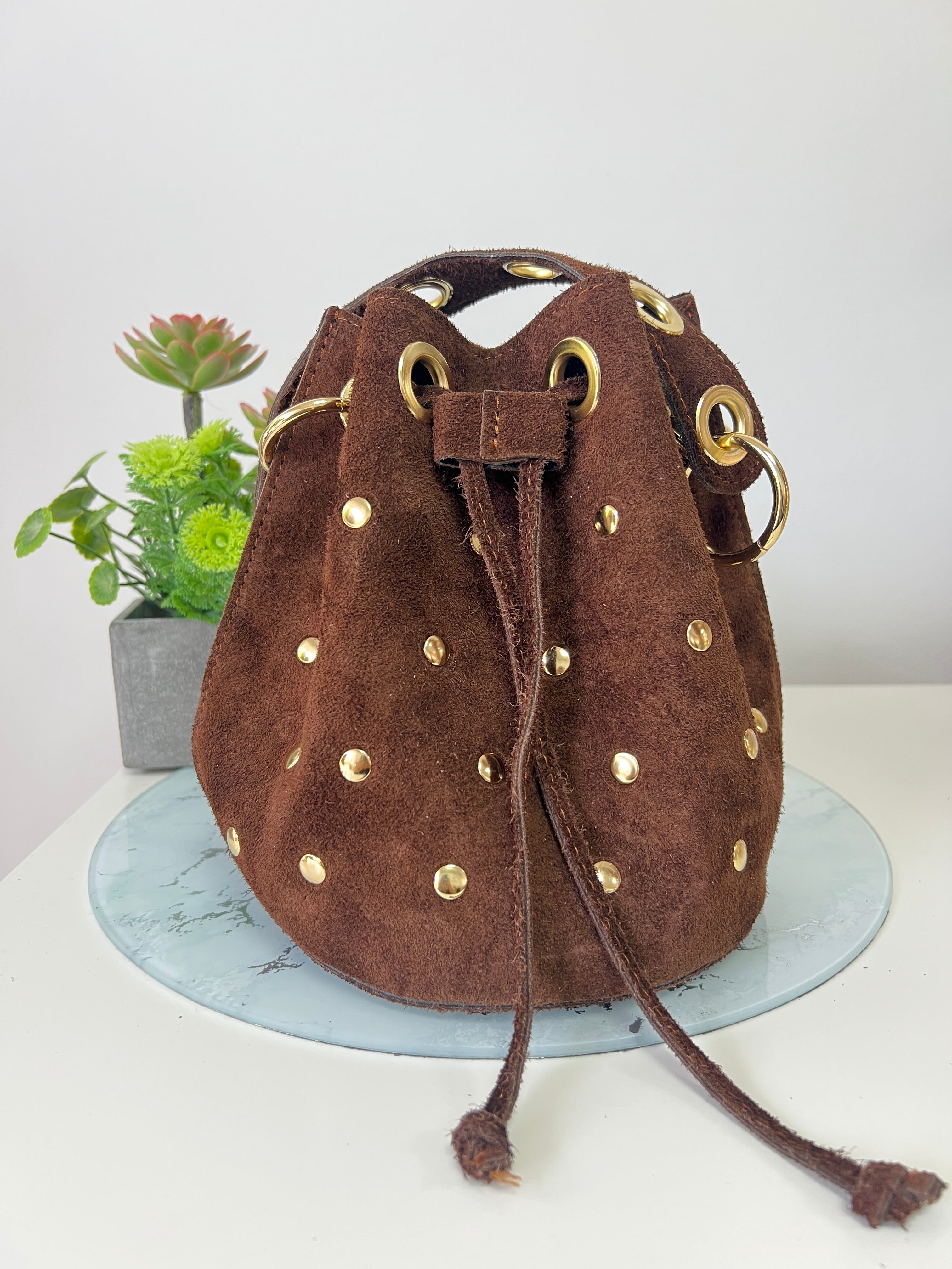 Bolso bombonera tachuelas glam