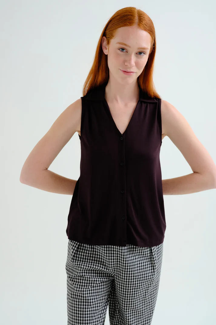 Camisa básica negra Compañía Fantástica