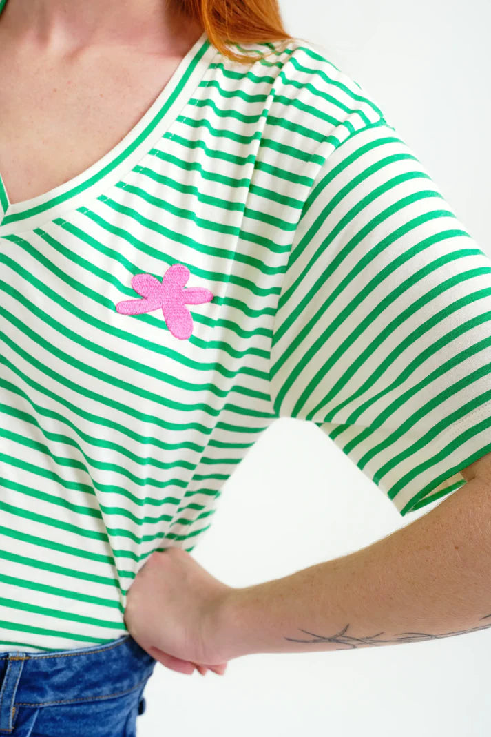 Camiseta con estampado de rayas blanco y verde Compañía Fantástica