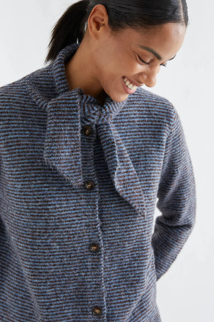 CARDIGAN PUNTO CON ESTAMPADO RAYAS AZUL Y MARRON (COMPAÑIA FANTASTICA)