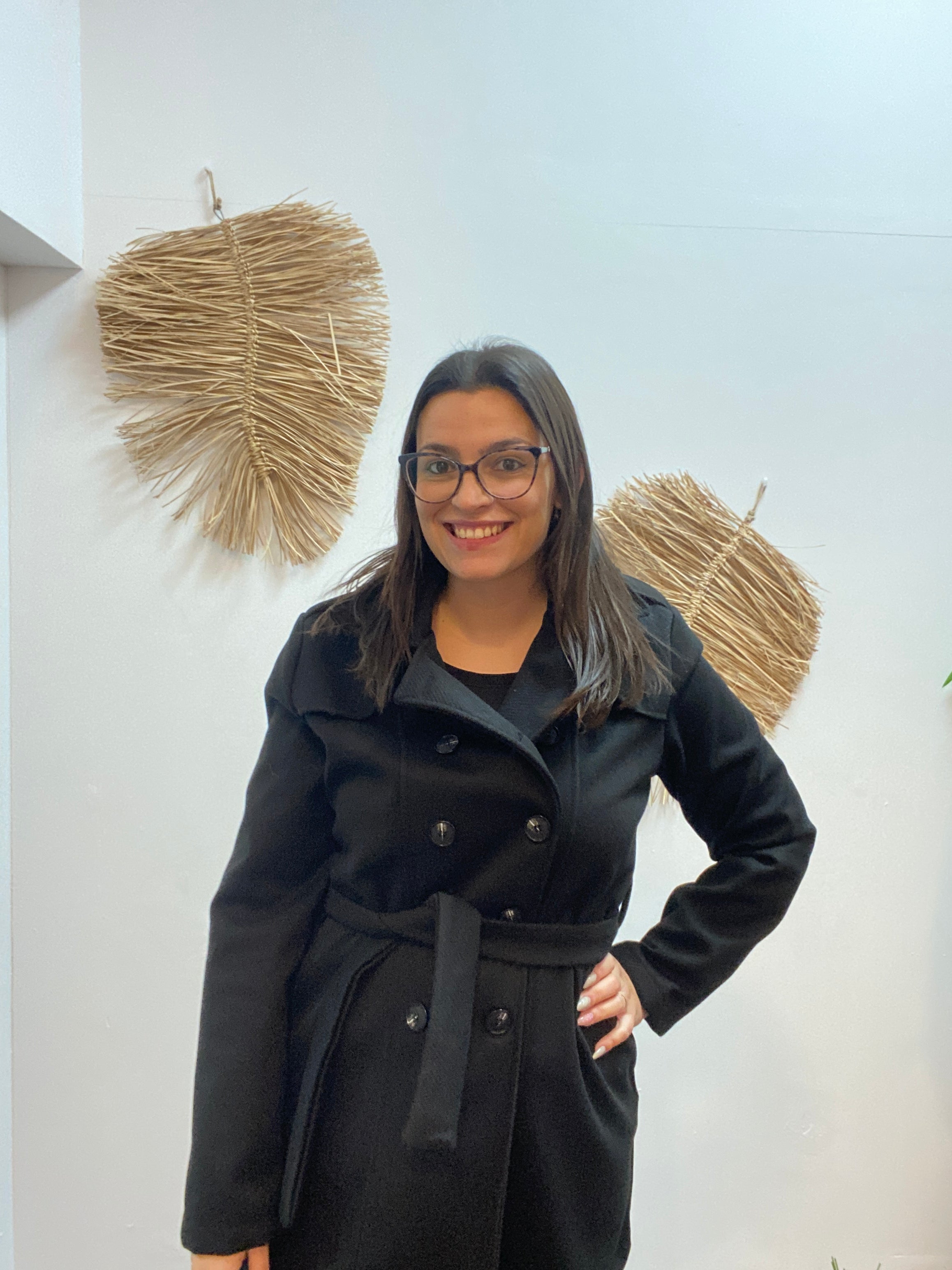 Abrigo negro botones