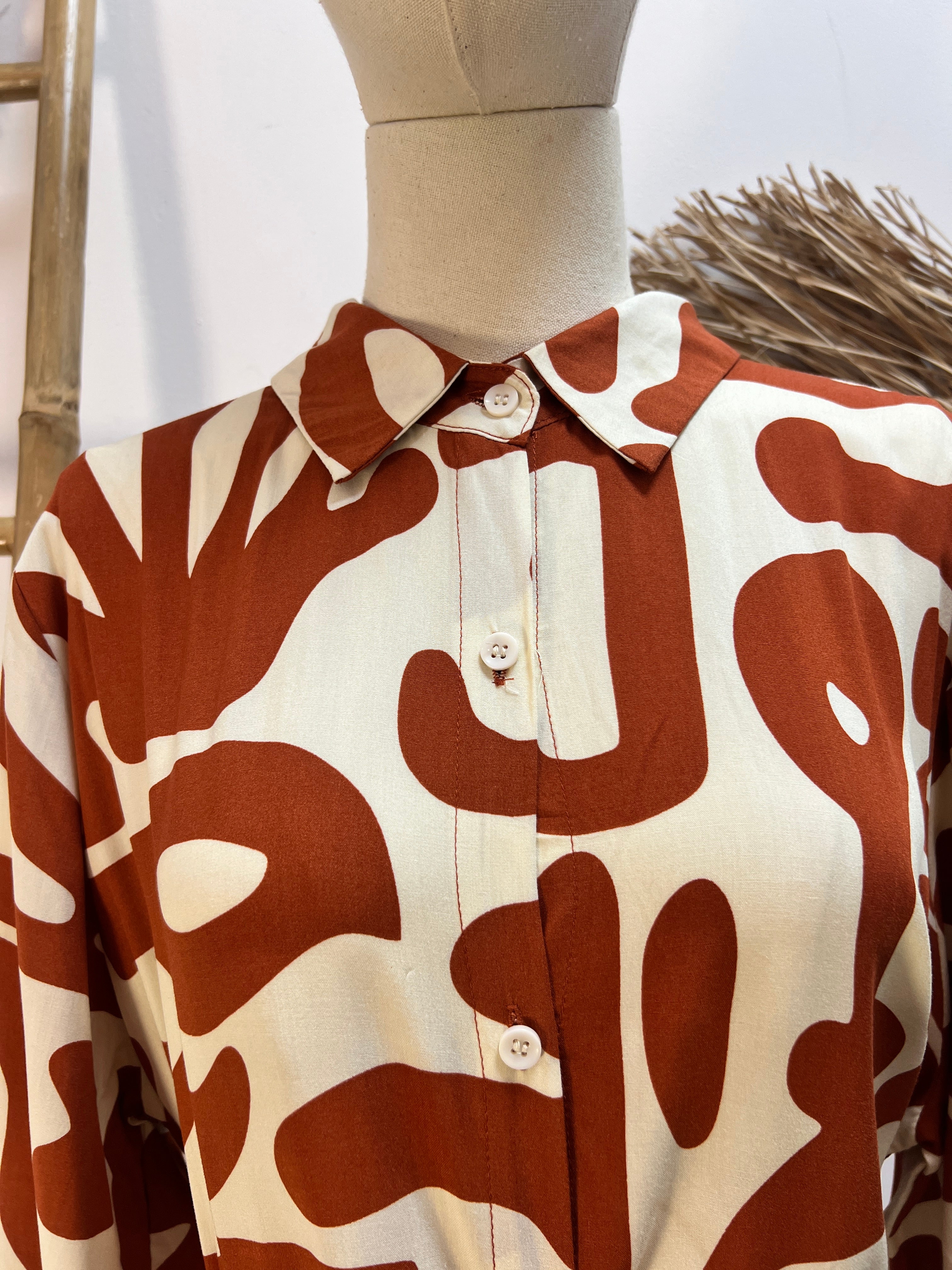 Vestido estampado manchas