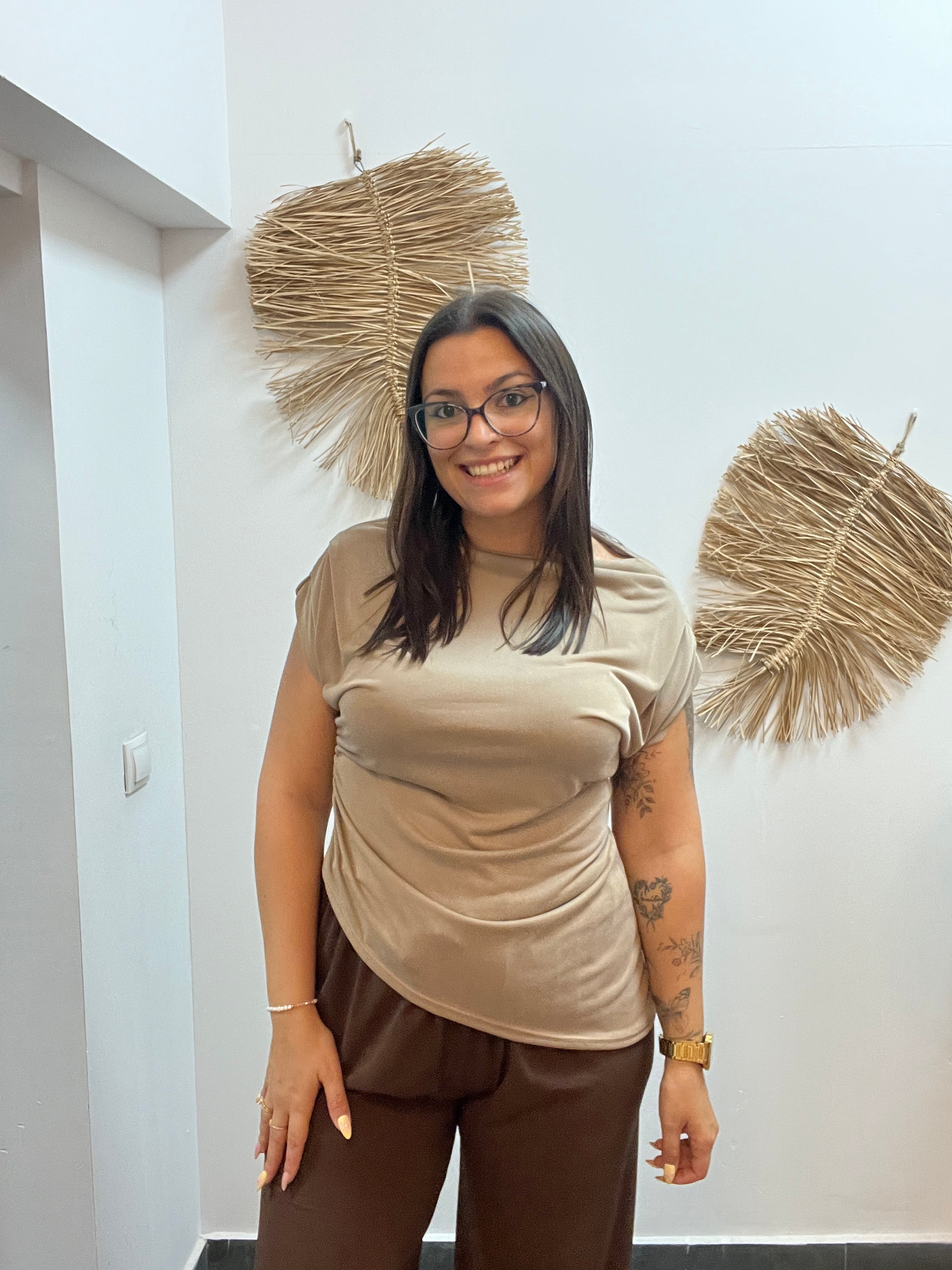 Camiseta Asimétrica