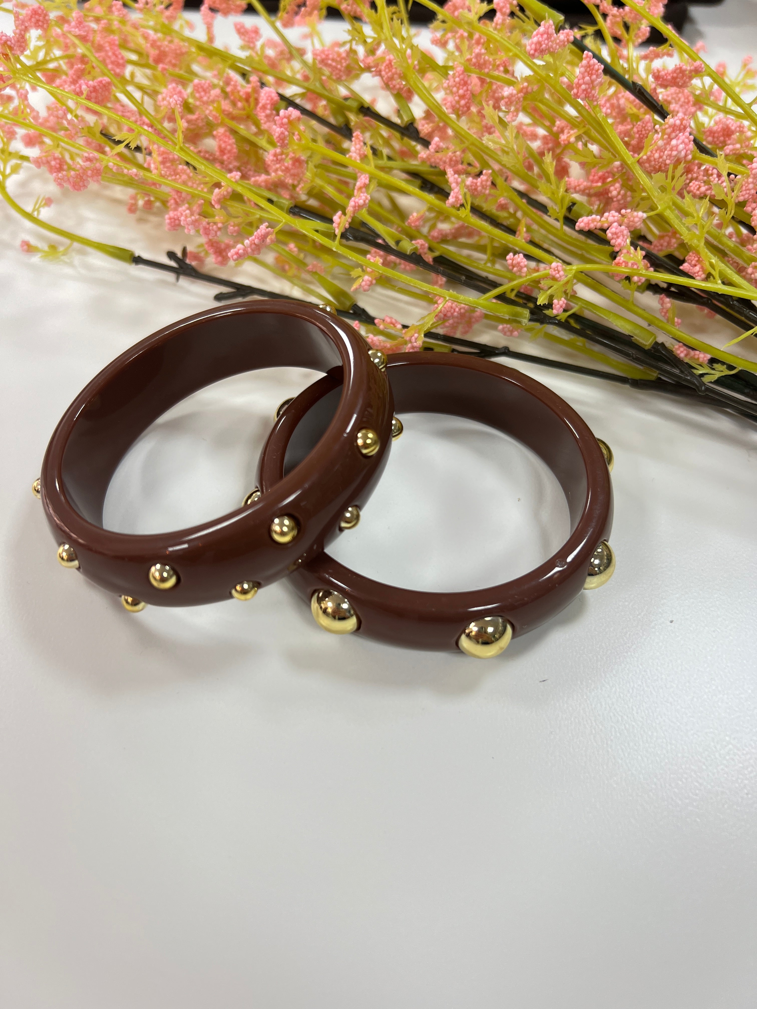 Brazalete tachuelas