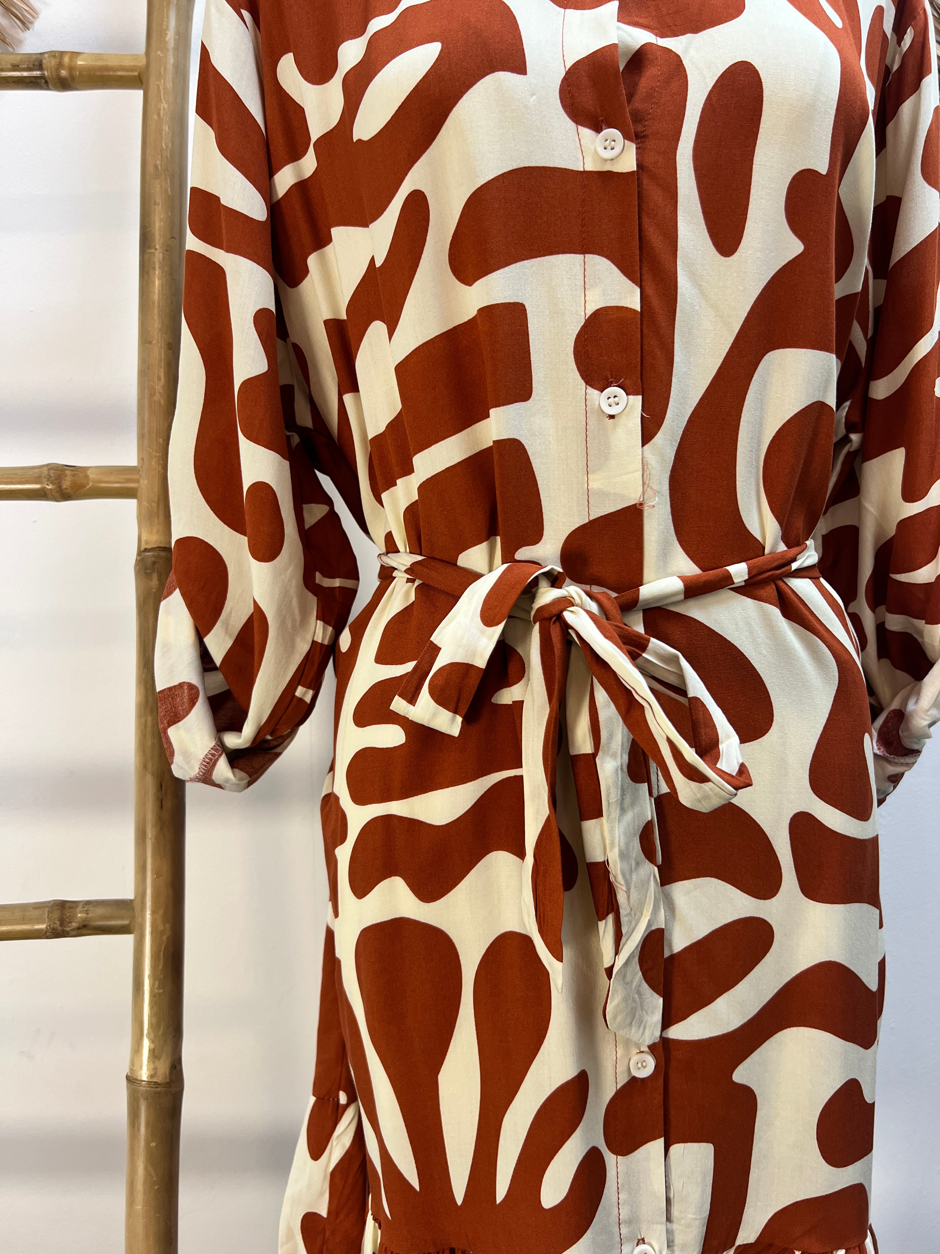 Vestido estampado manchas