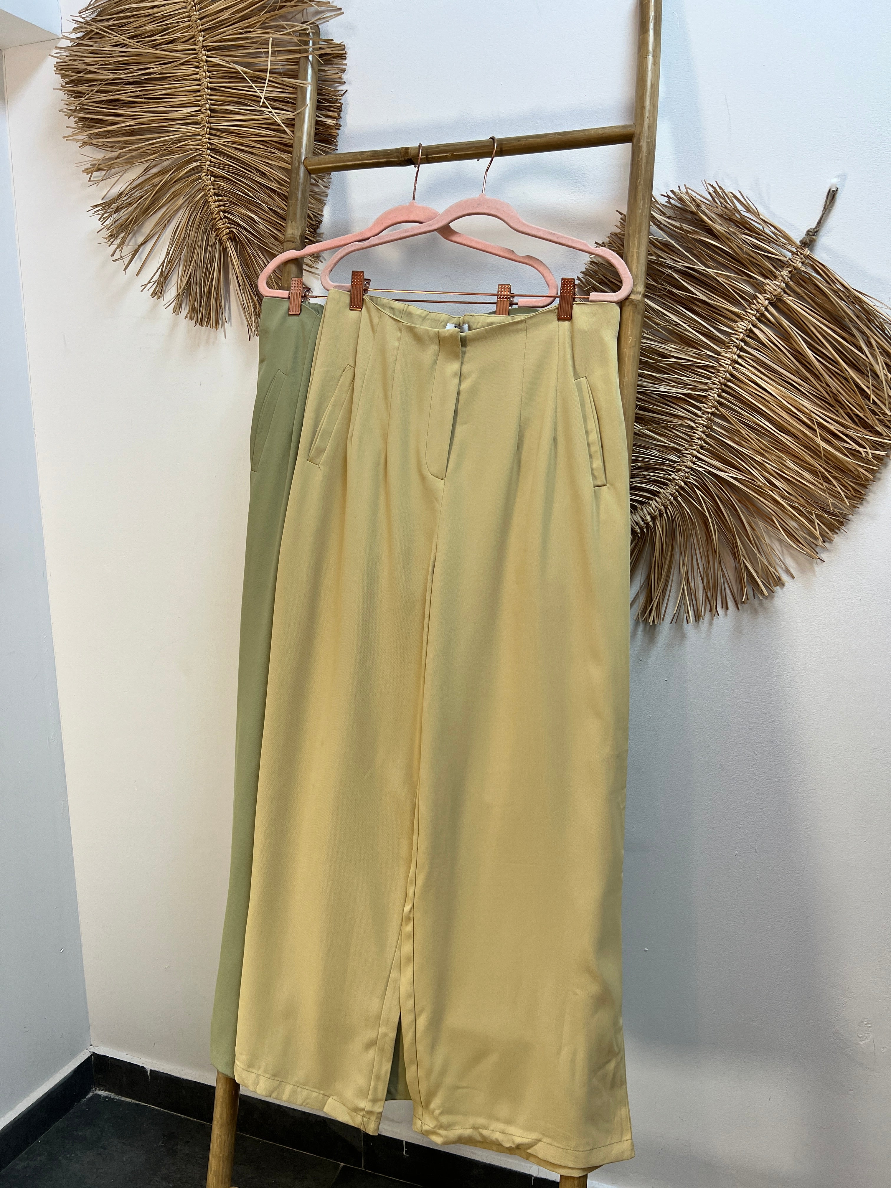 Pantalón suelto palazzo