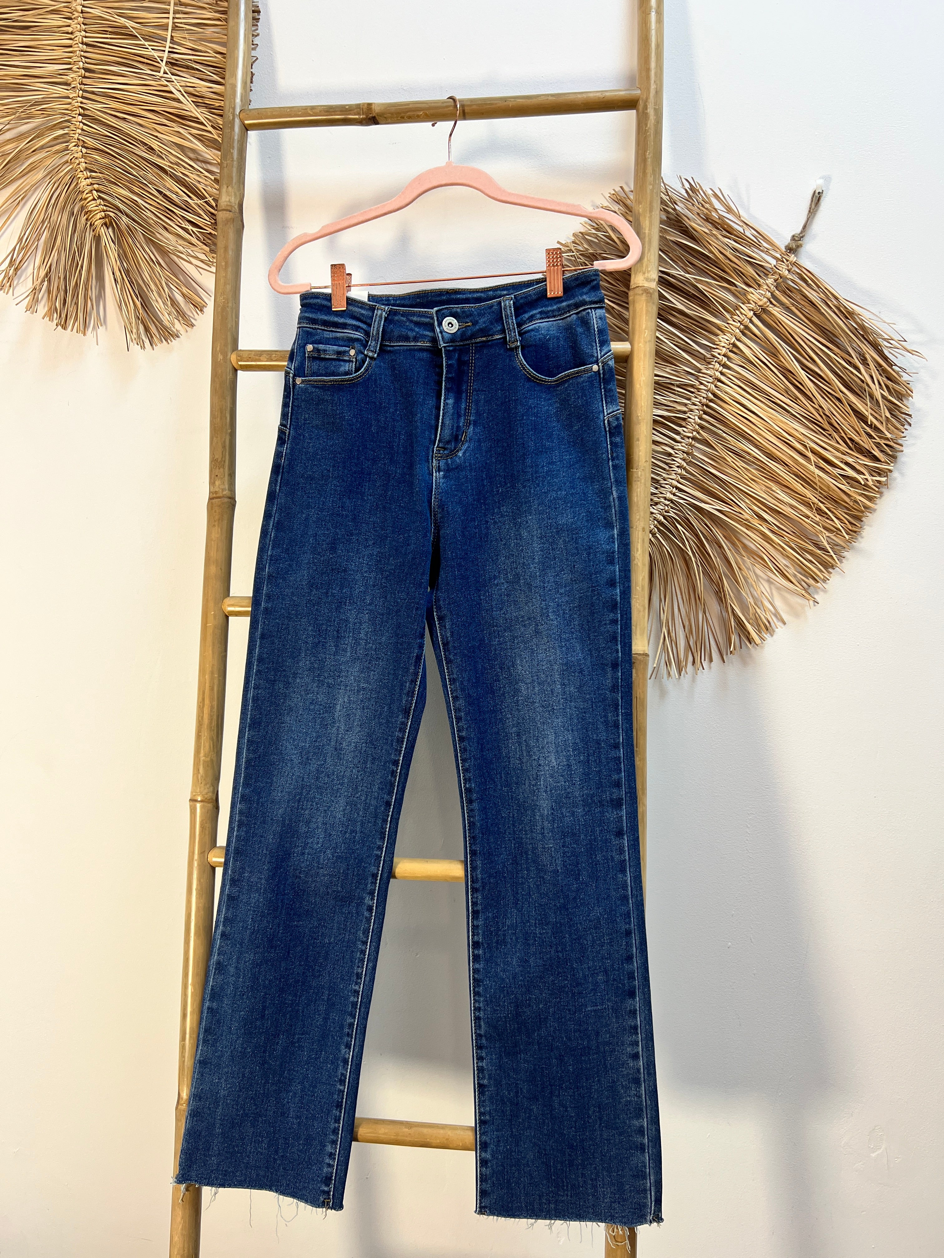 Pantalón vaquero oscuro Flared