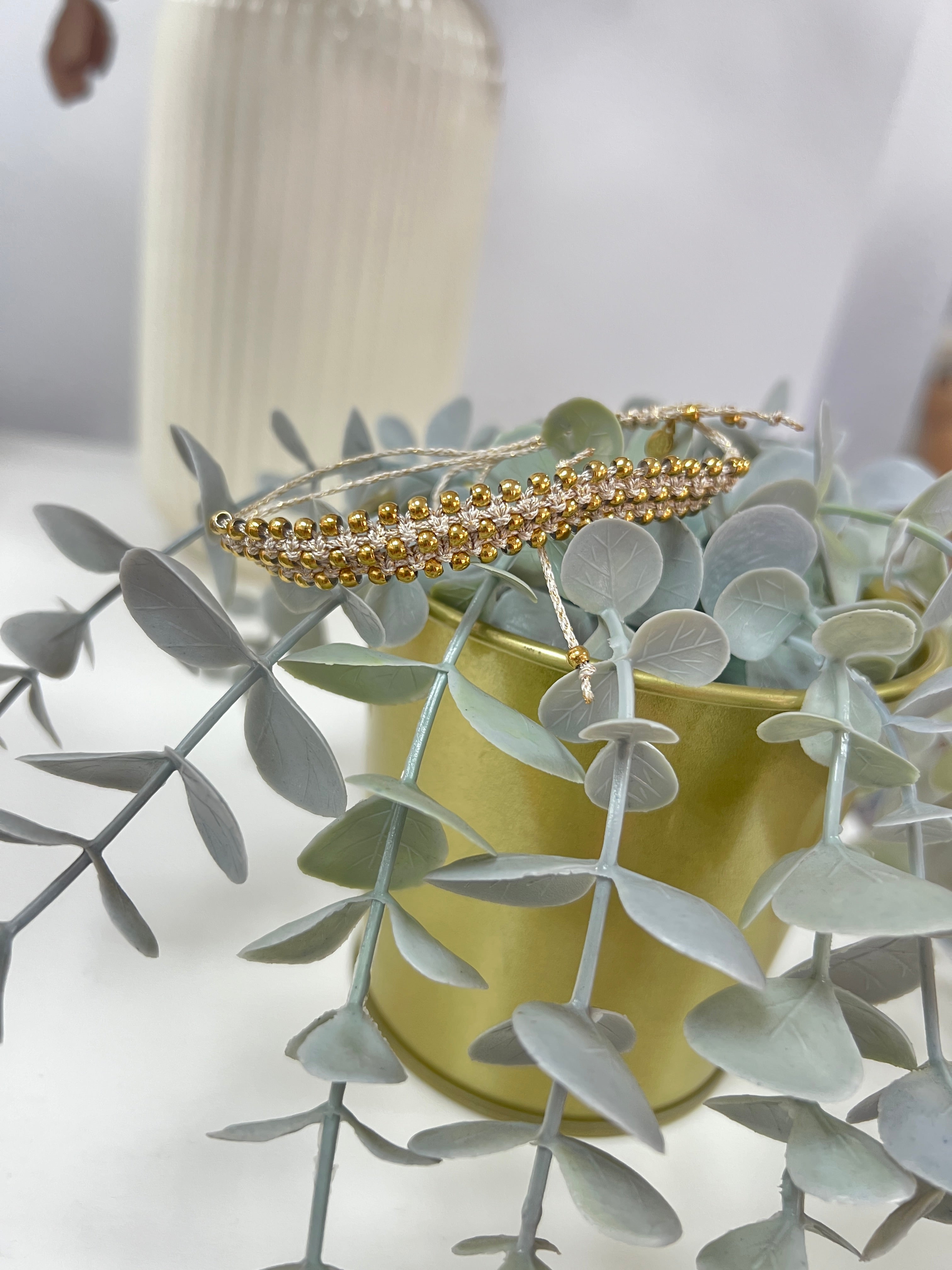 Pulsera Tejida Bolas