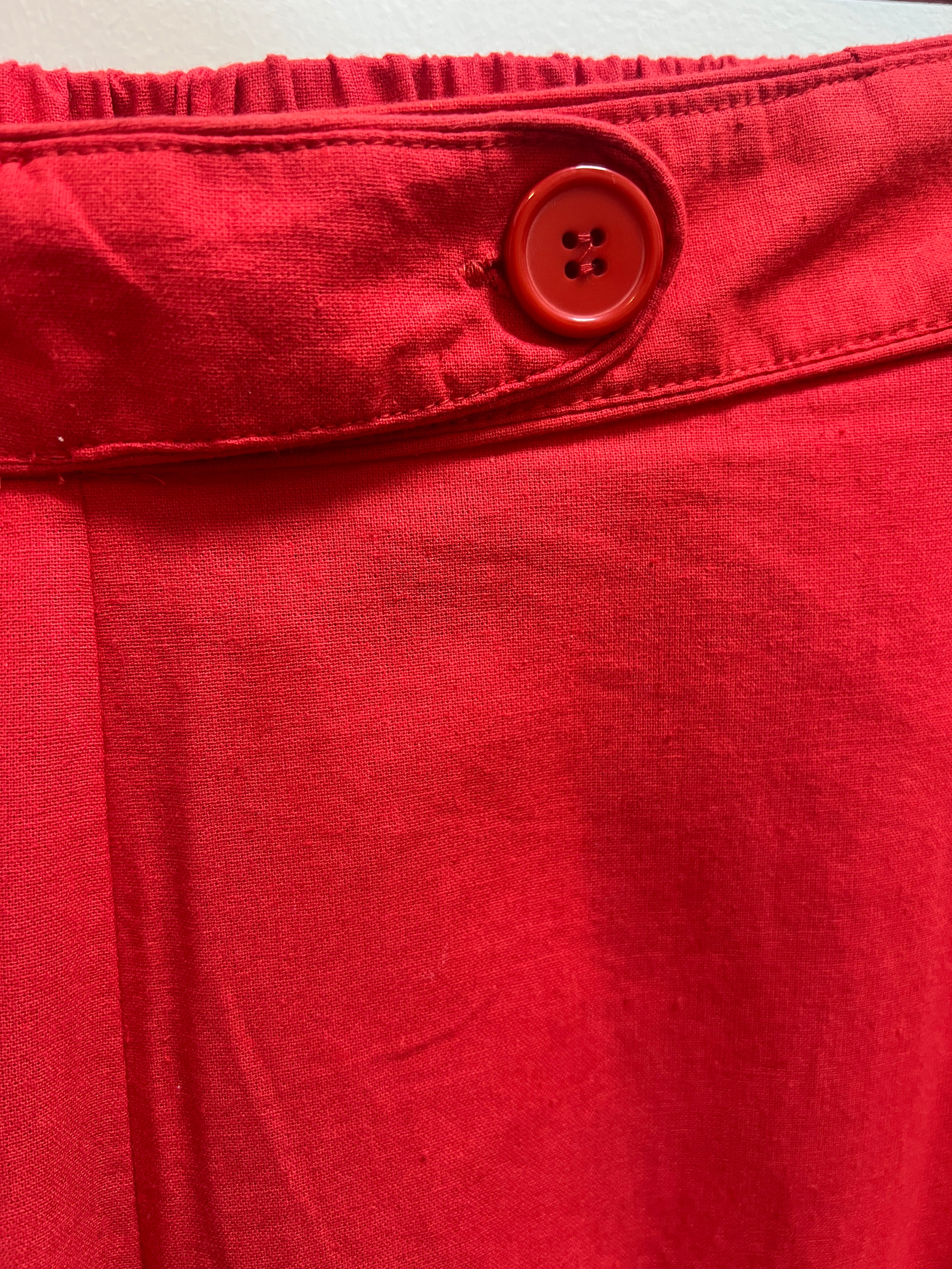 Pantalón recto botones rojo CF