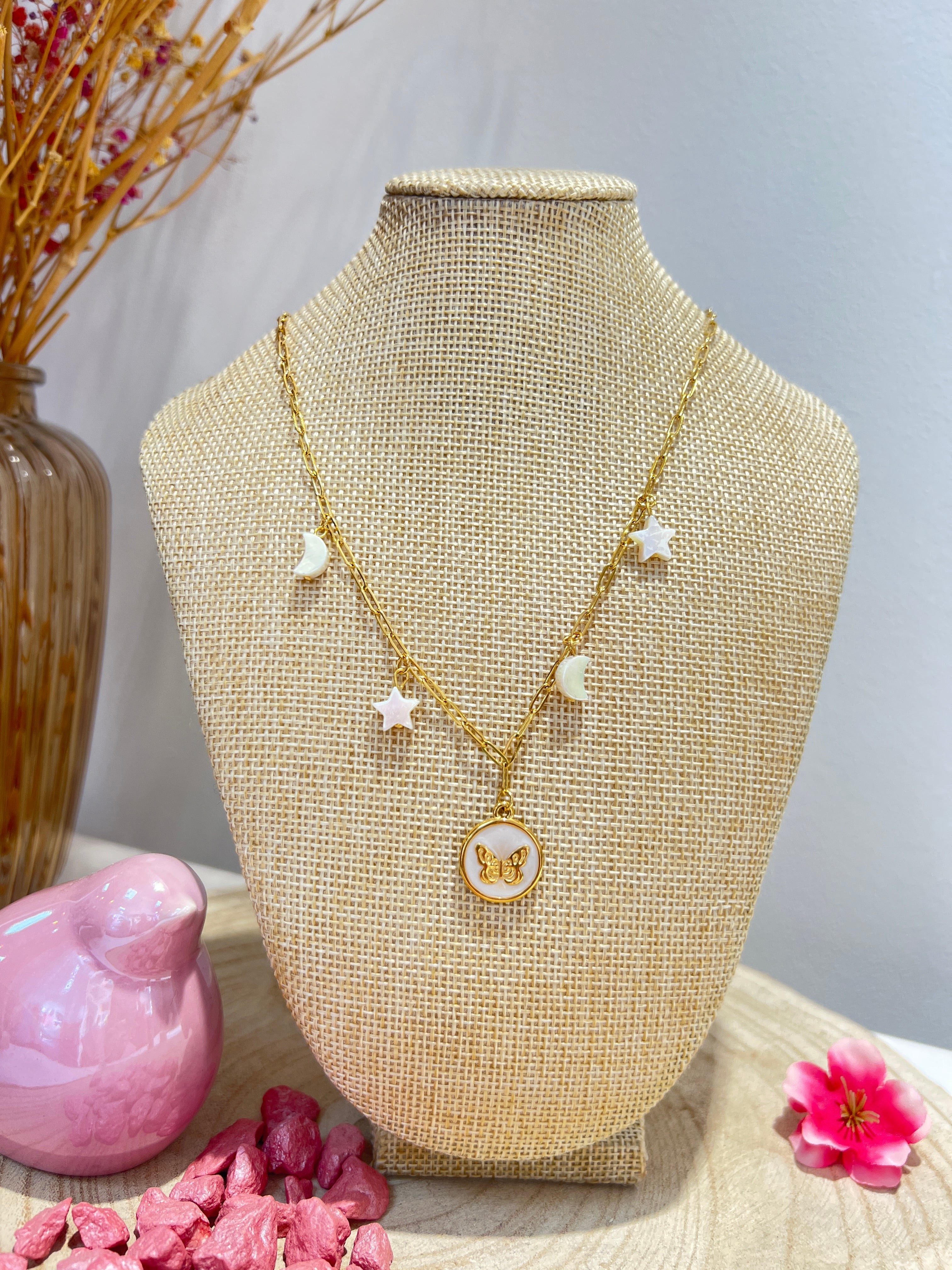 Collar Nácar Mariposa