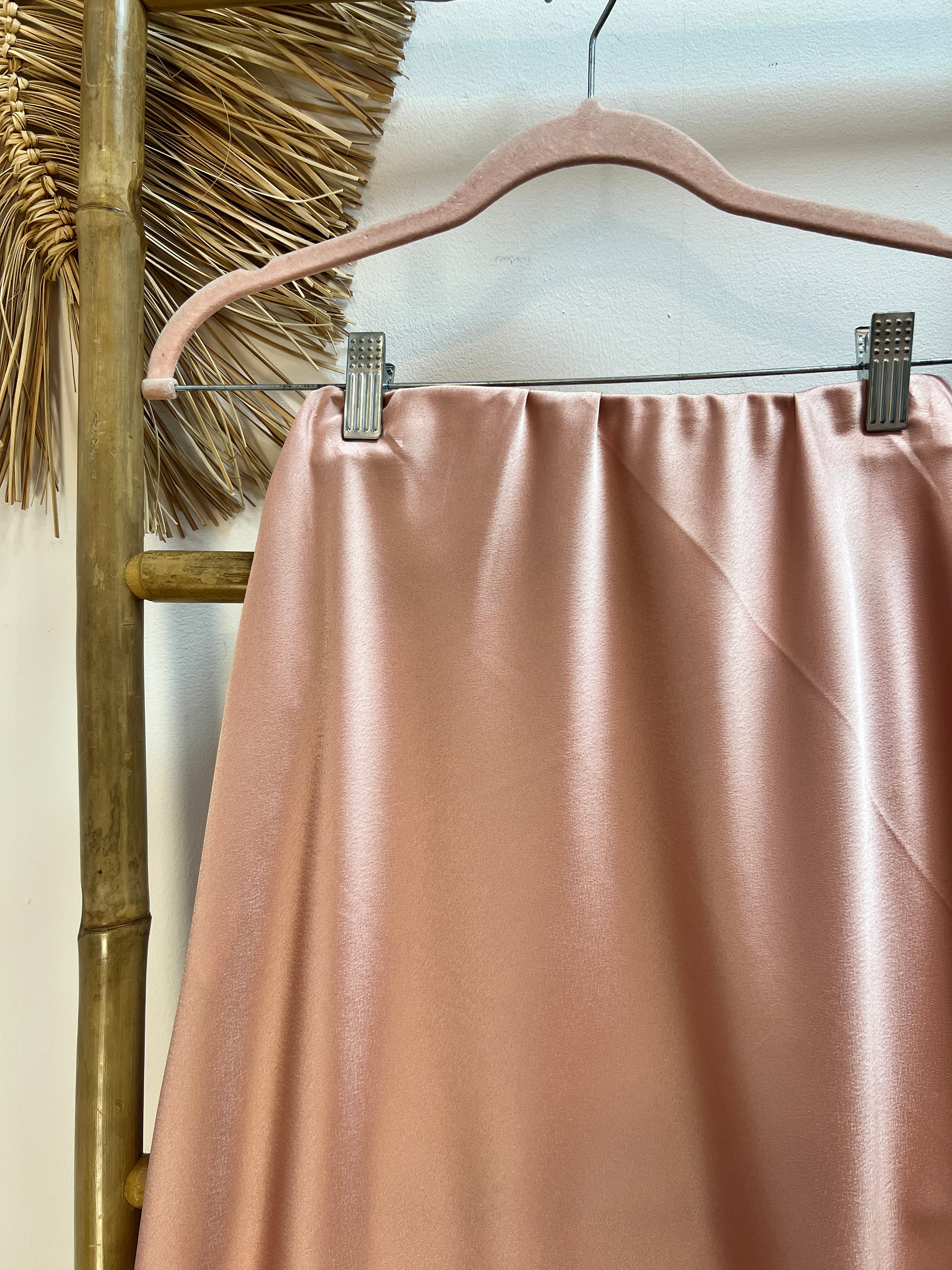 Falda satén rosa palo