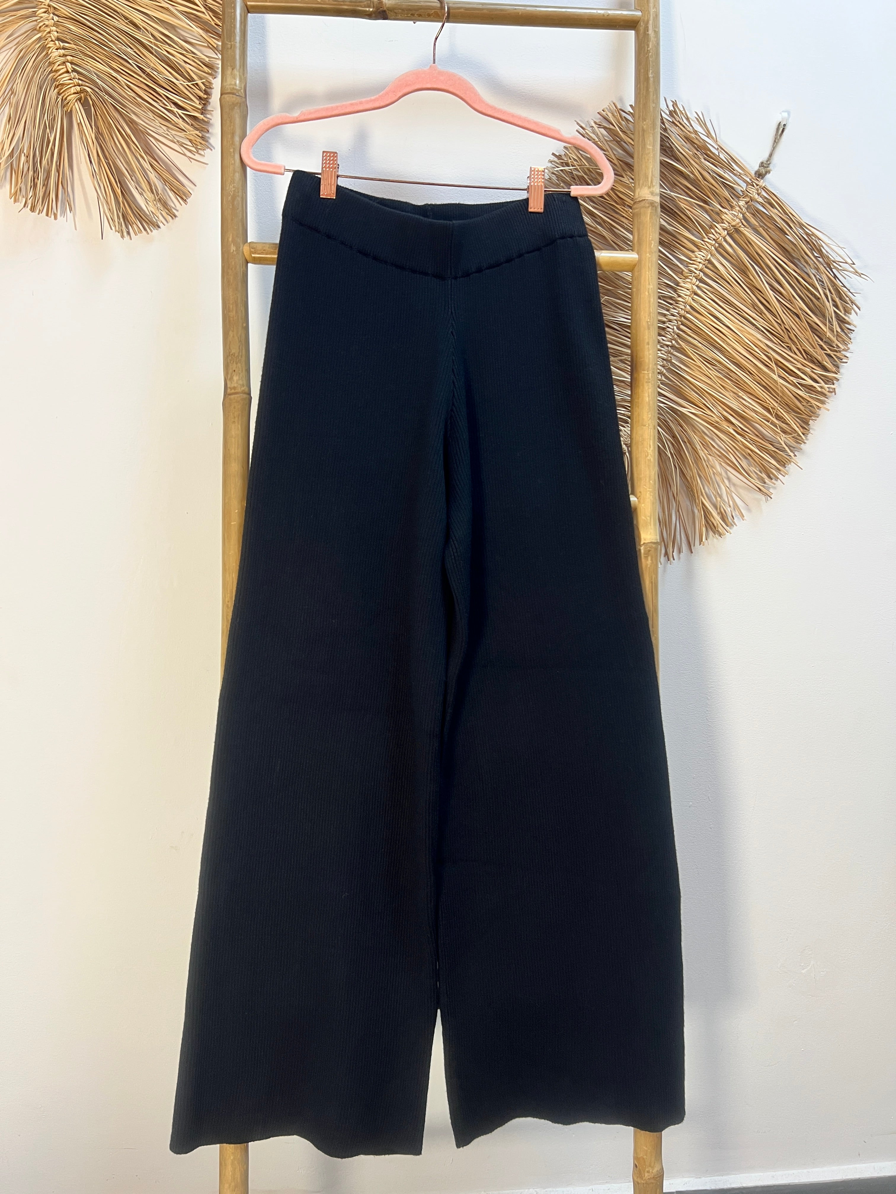 Pantalón recto de punto negro CF