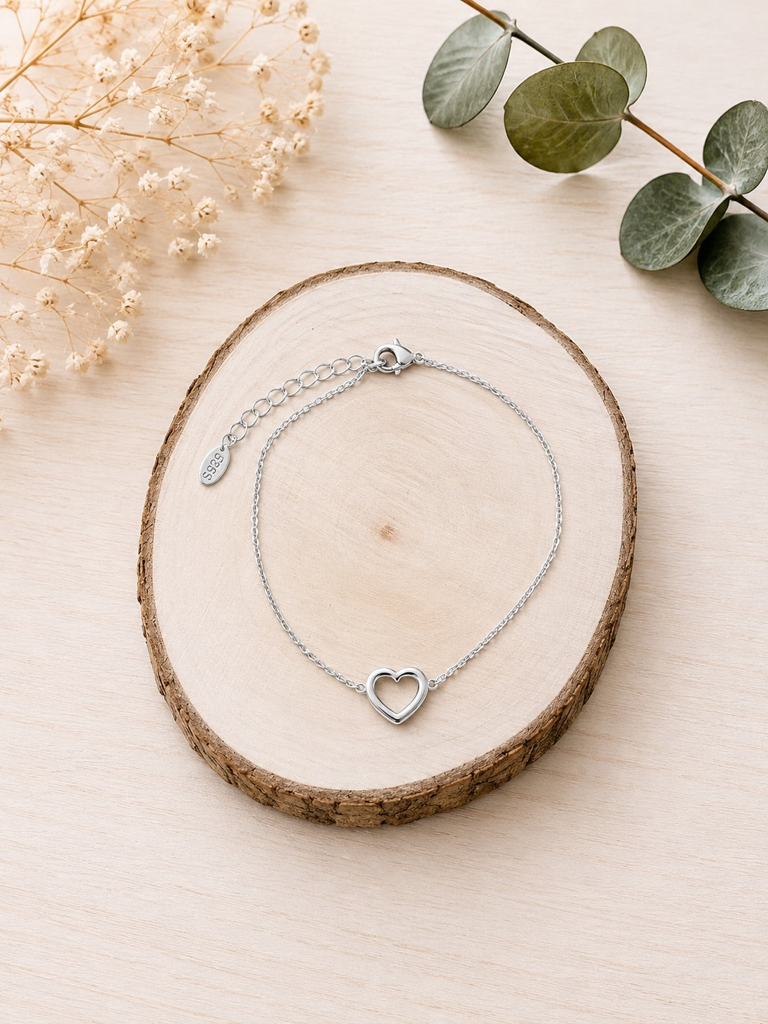 Pulsera silueta corazón
