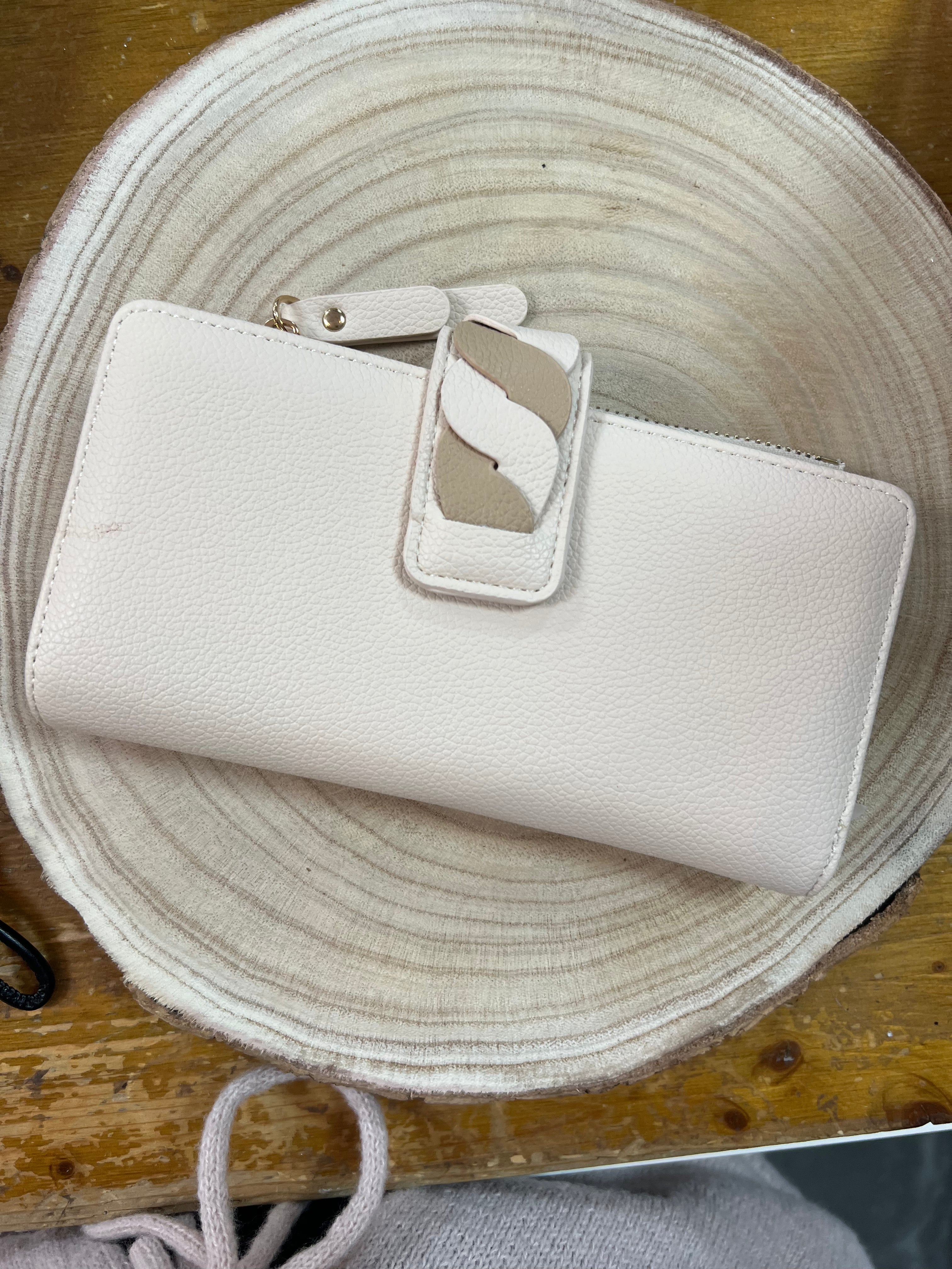 Cartera trenzada