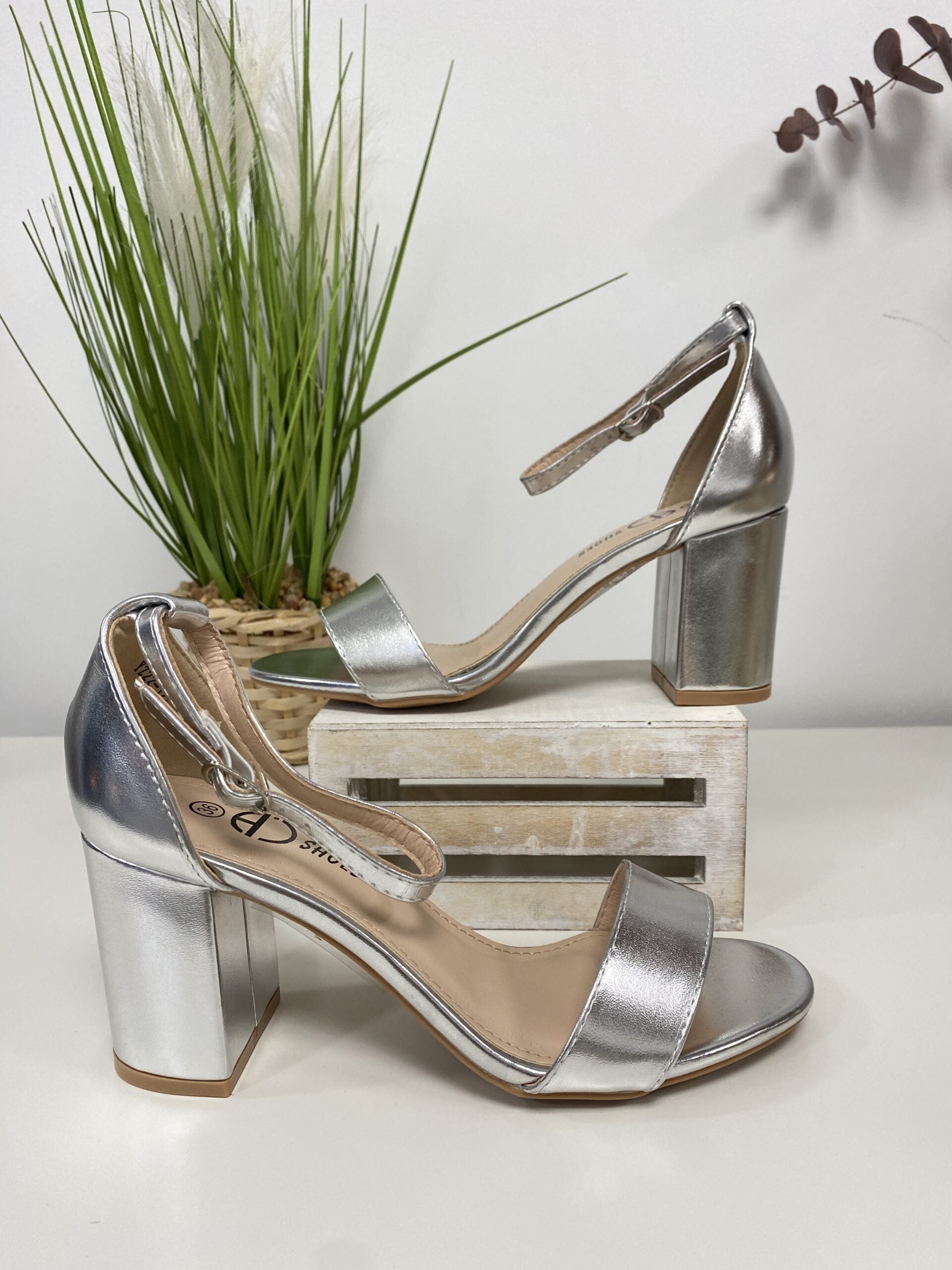 Tacón Plateado