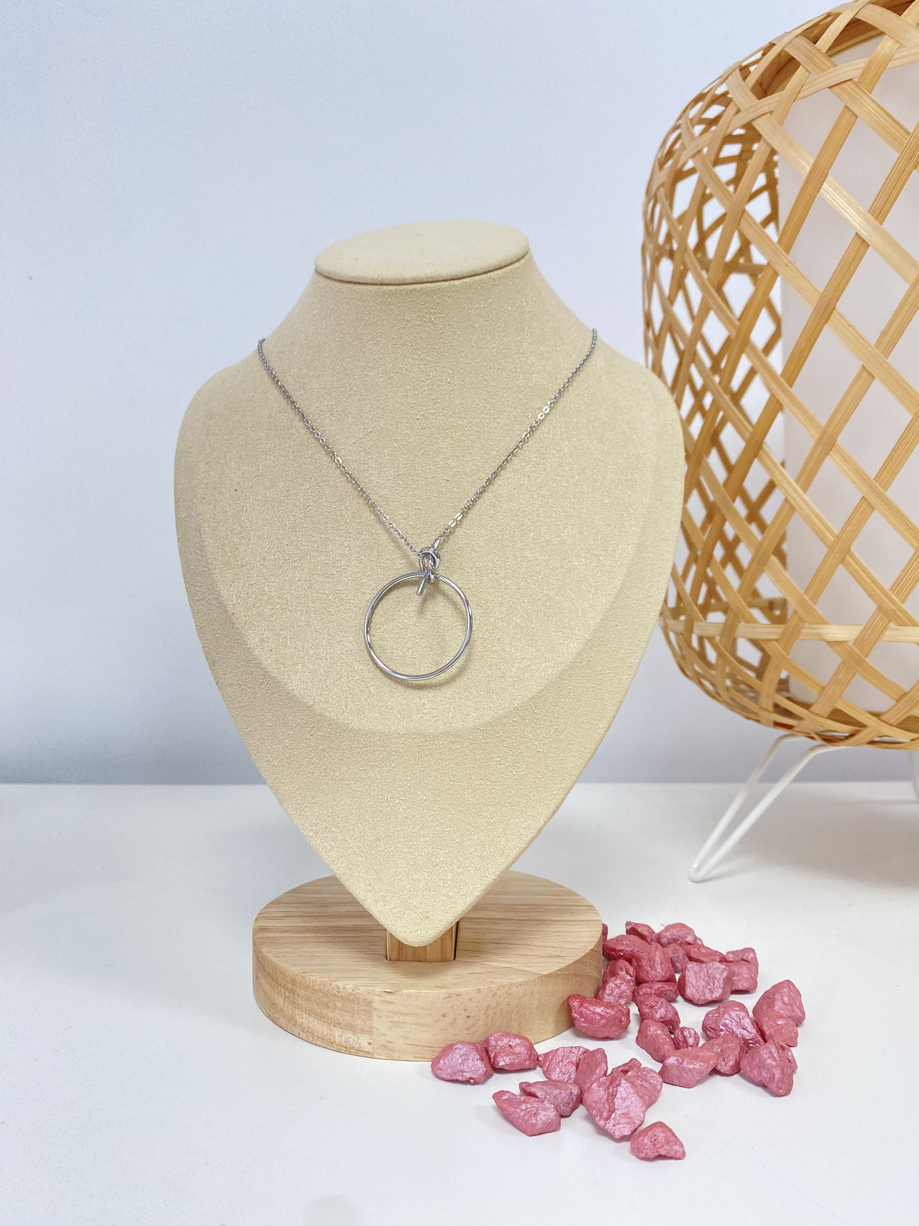 Collar círculo-nudo