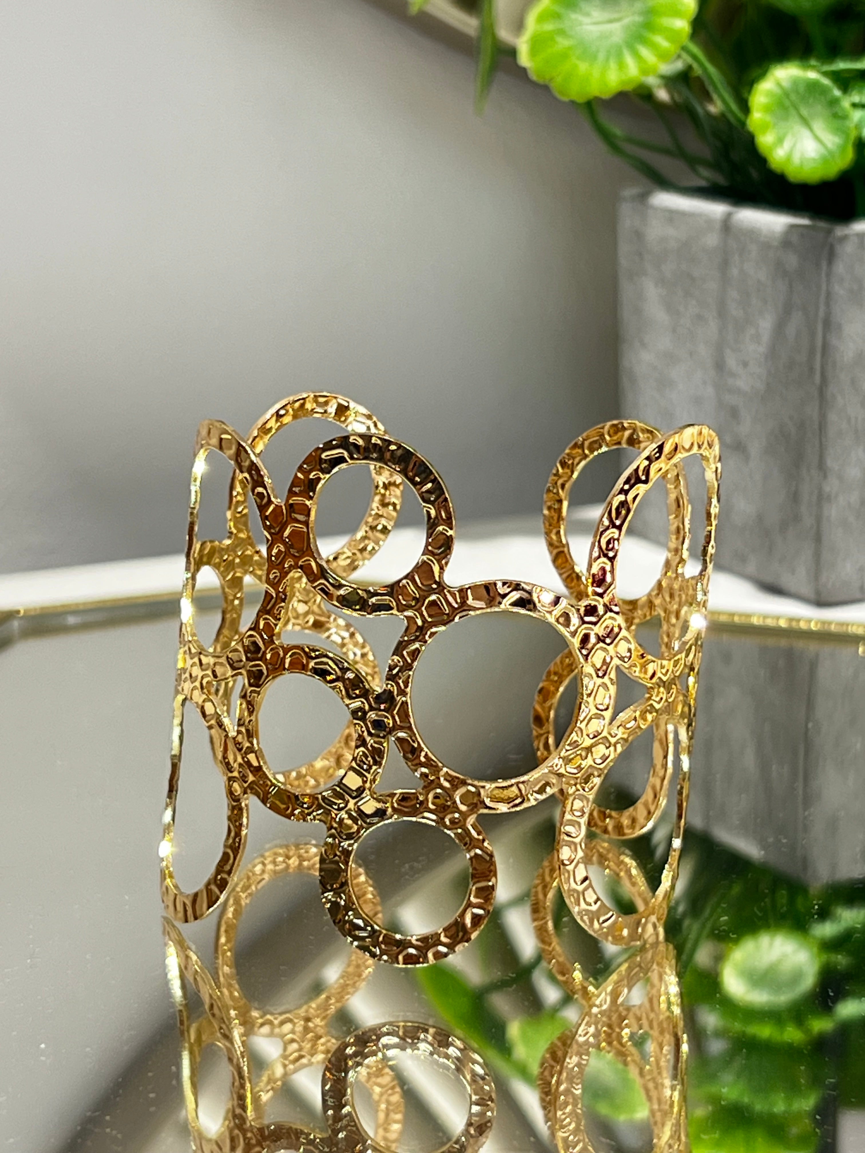 Brazalete dorado