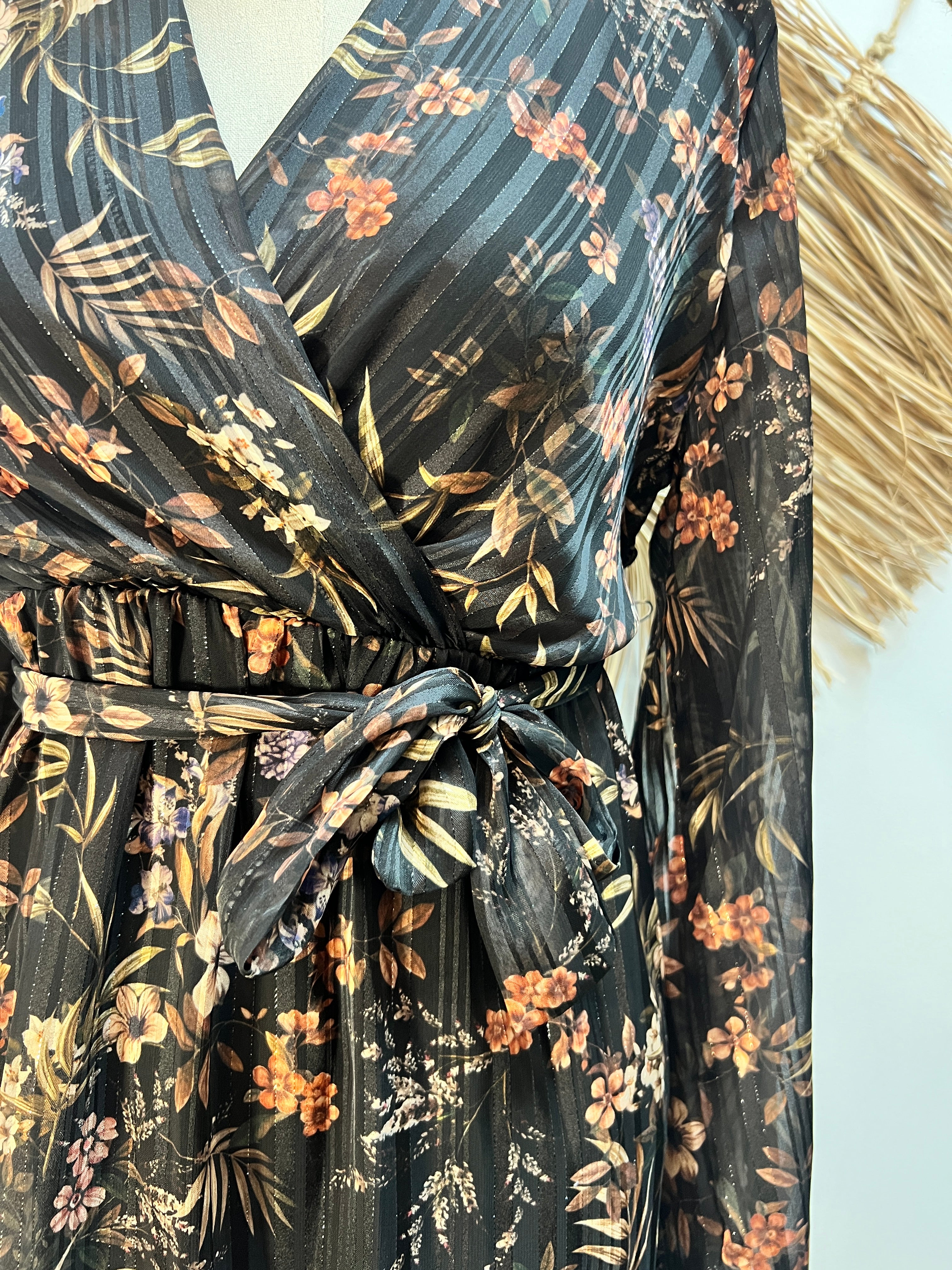 Vestido negro flores