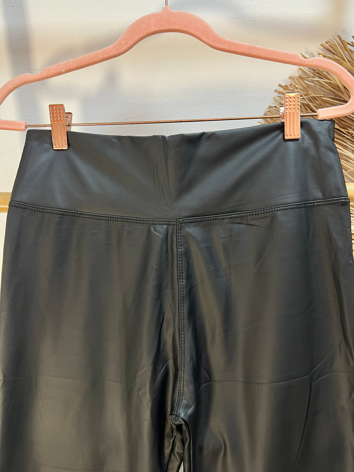 Pantalón polipiel