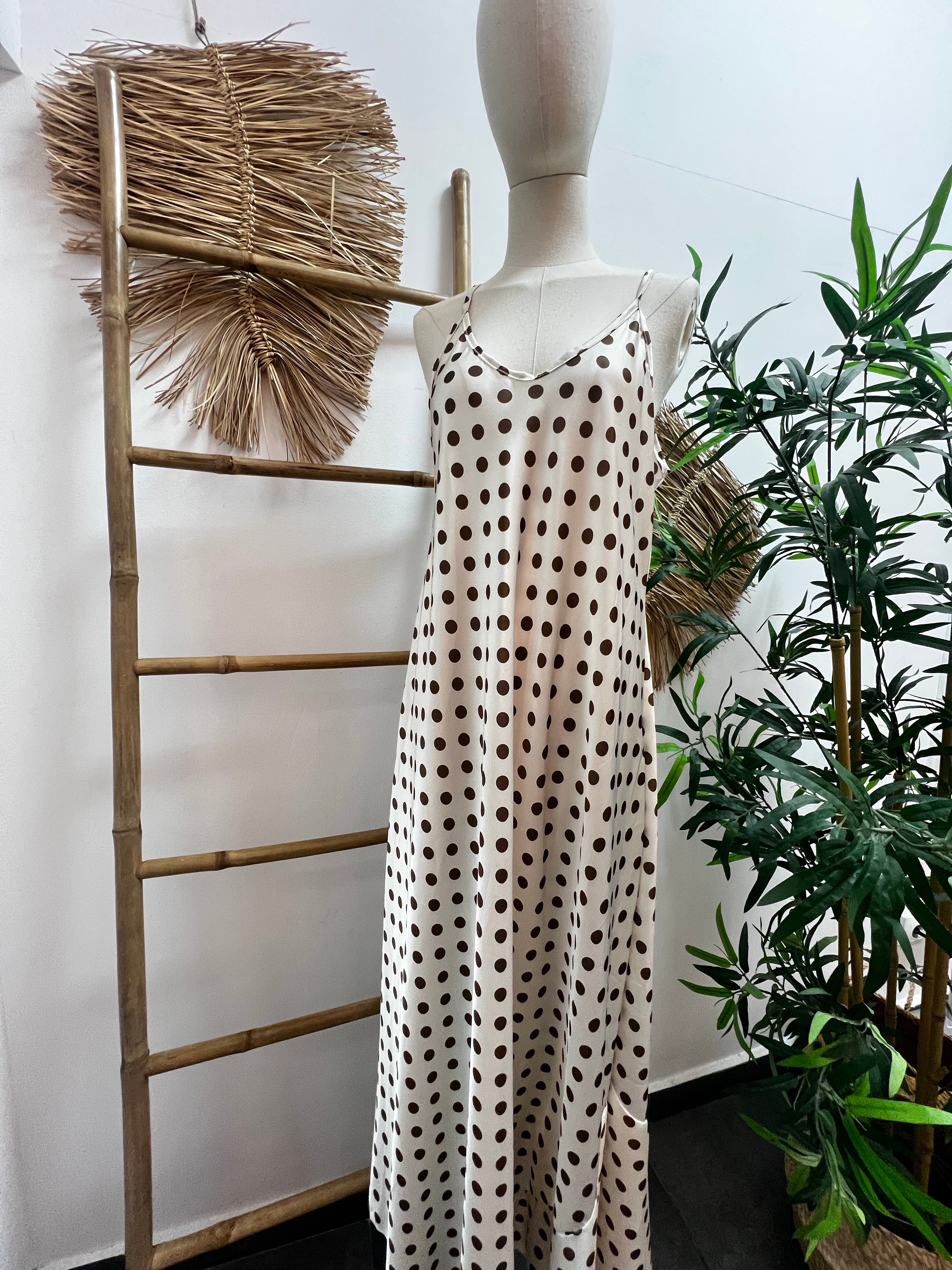 Vestido maxi lunares