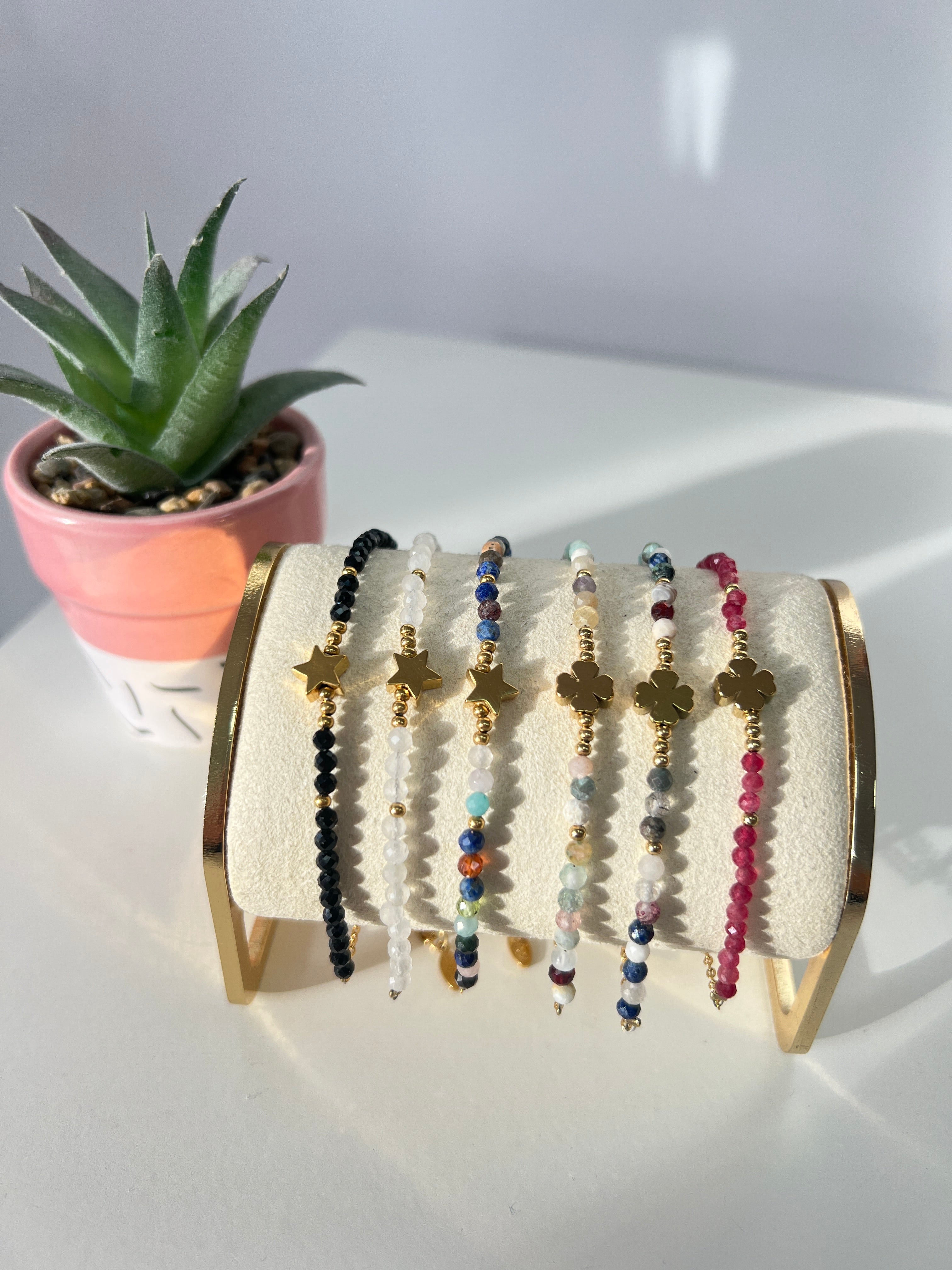 Pulsera piedrecitas