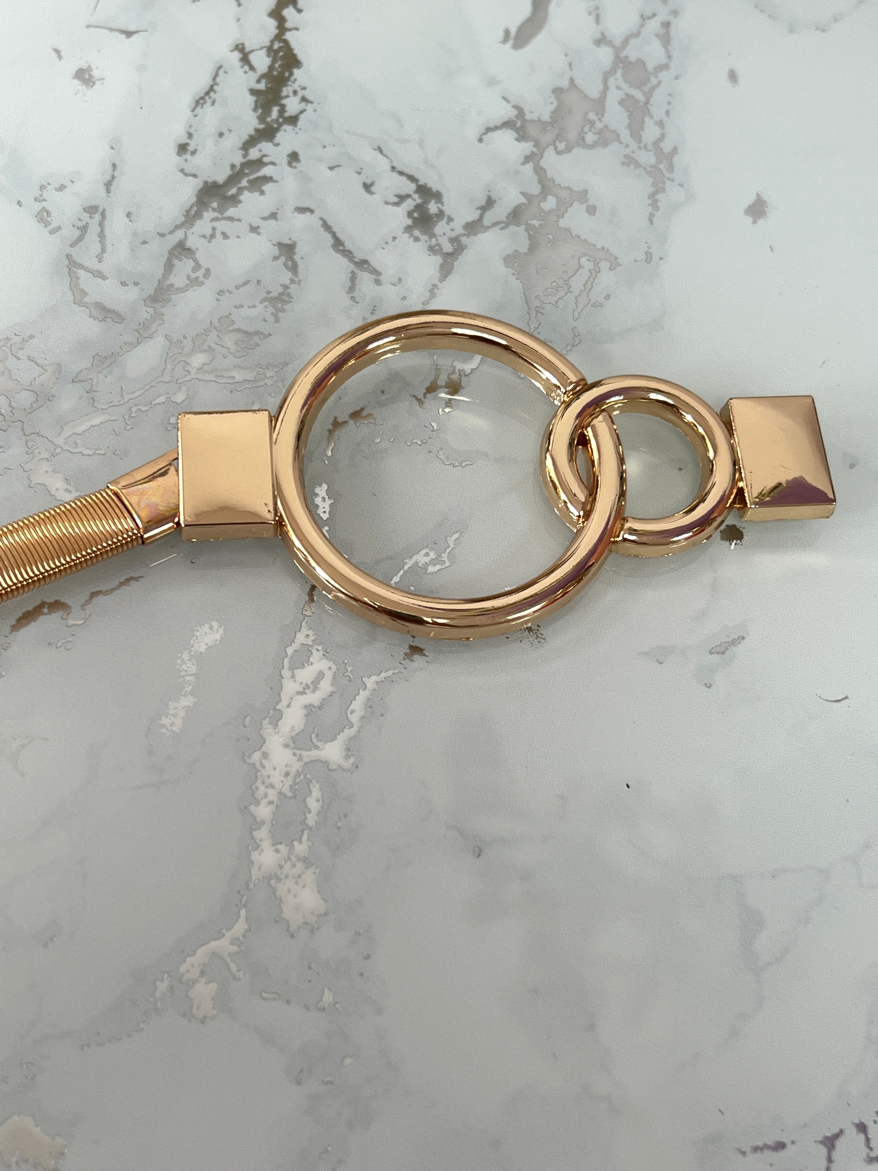 Cinturon fiesta circulos enlazados.