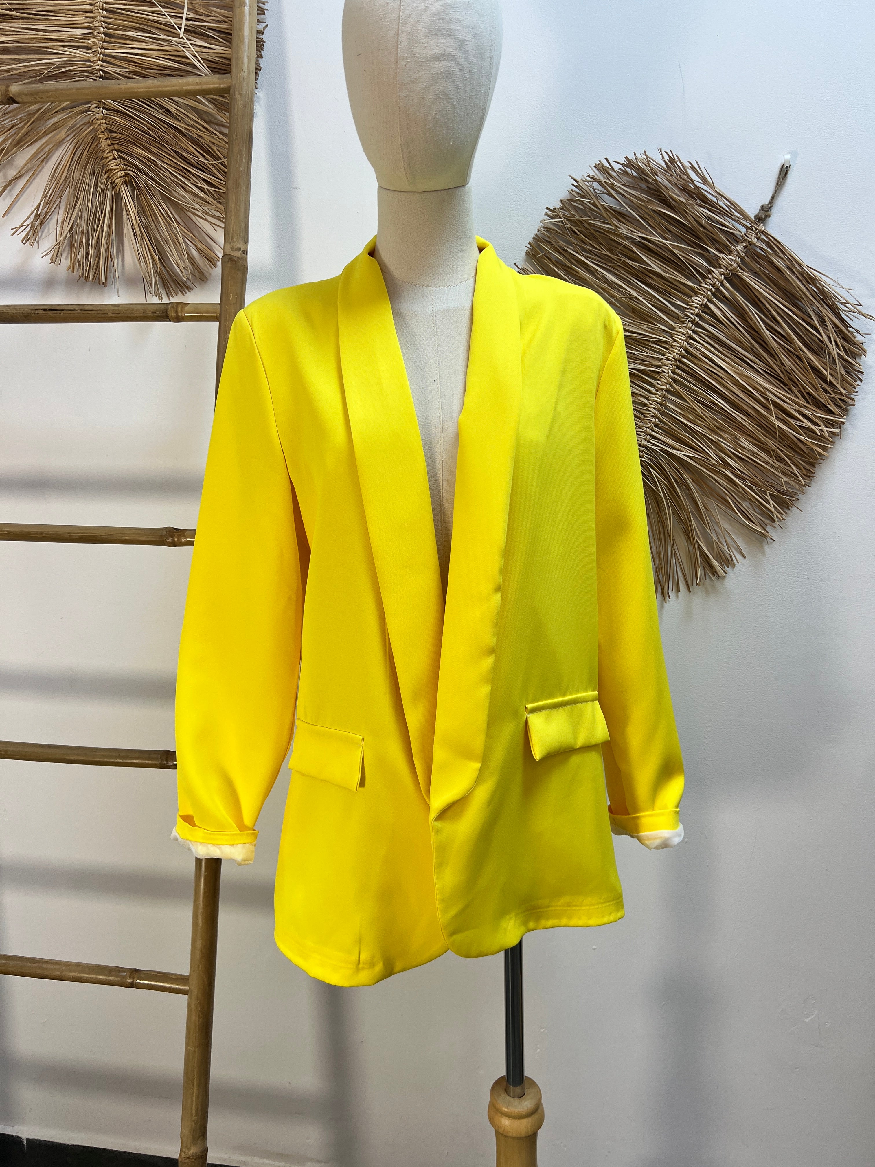 Blazer básica amarilla