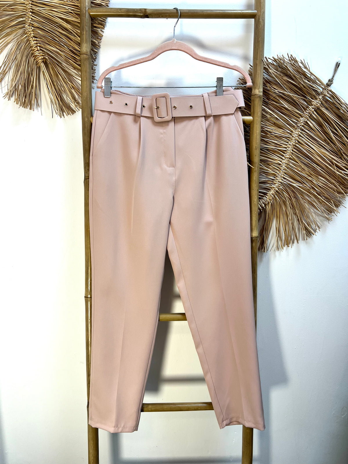 Pantalón cinturón chic