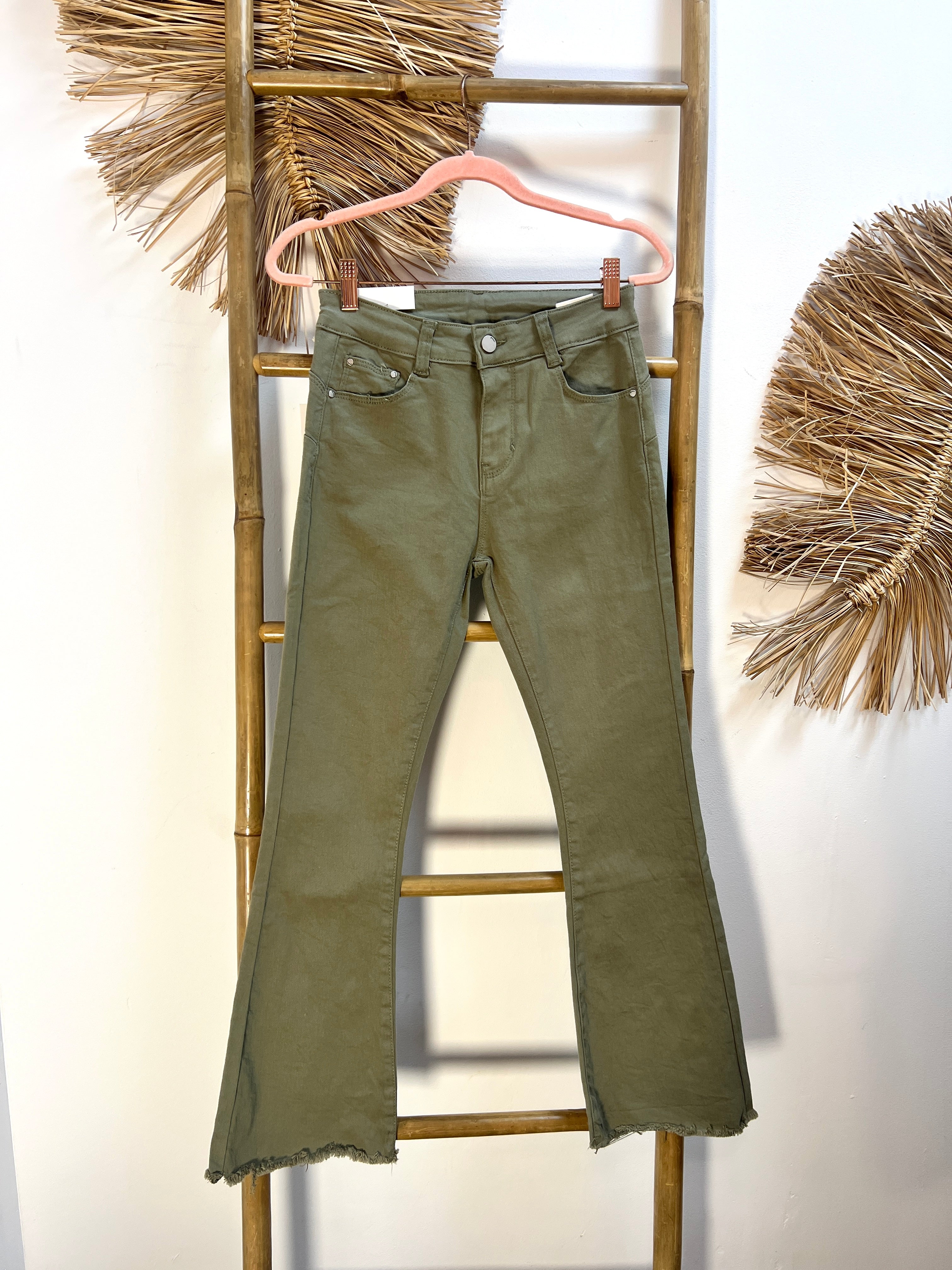 Jeans Flared desflecado colores