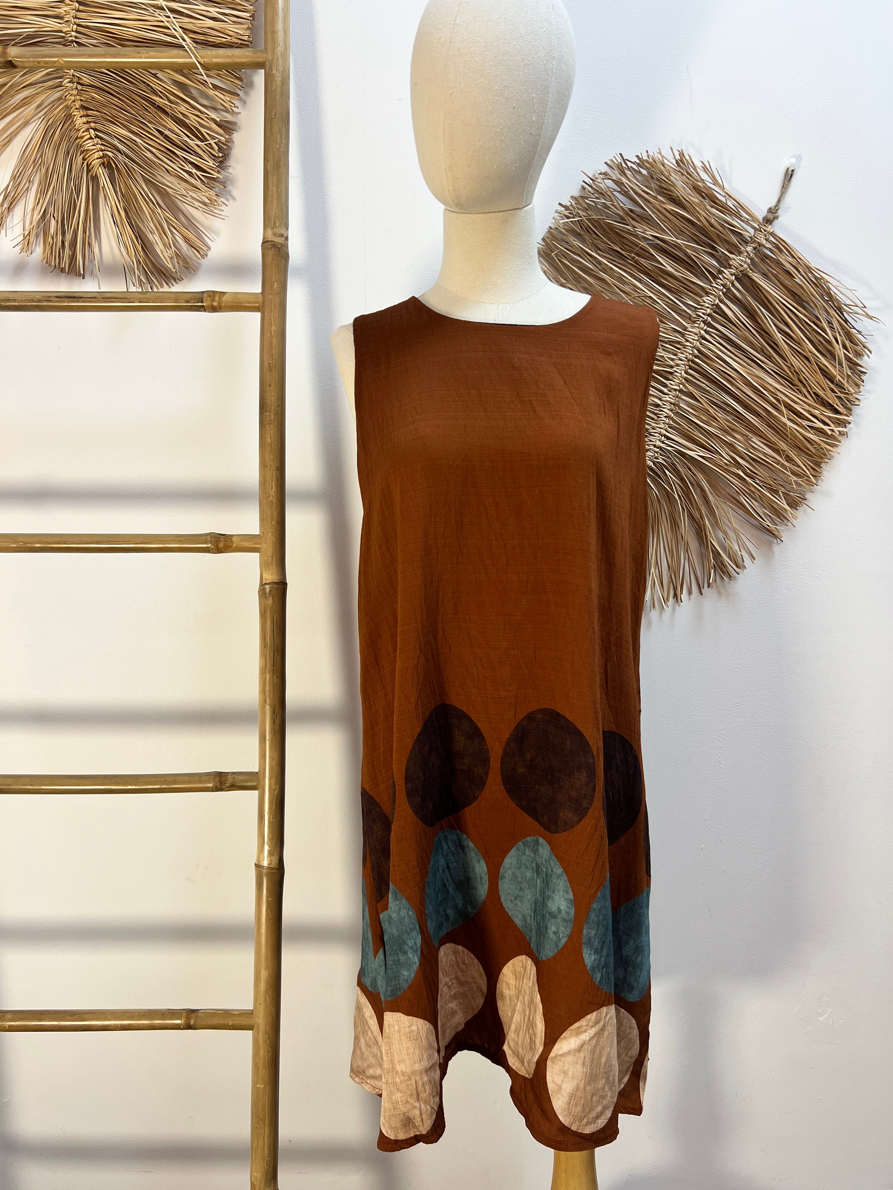 Vestido circulos marrón