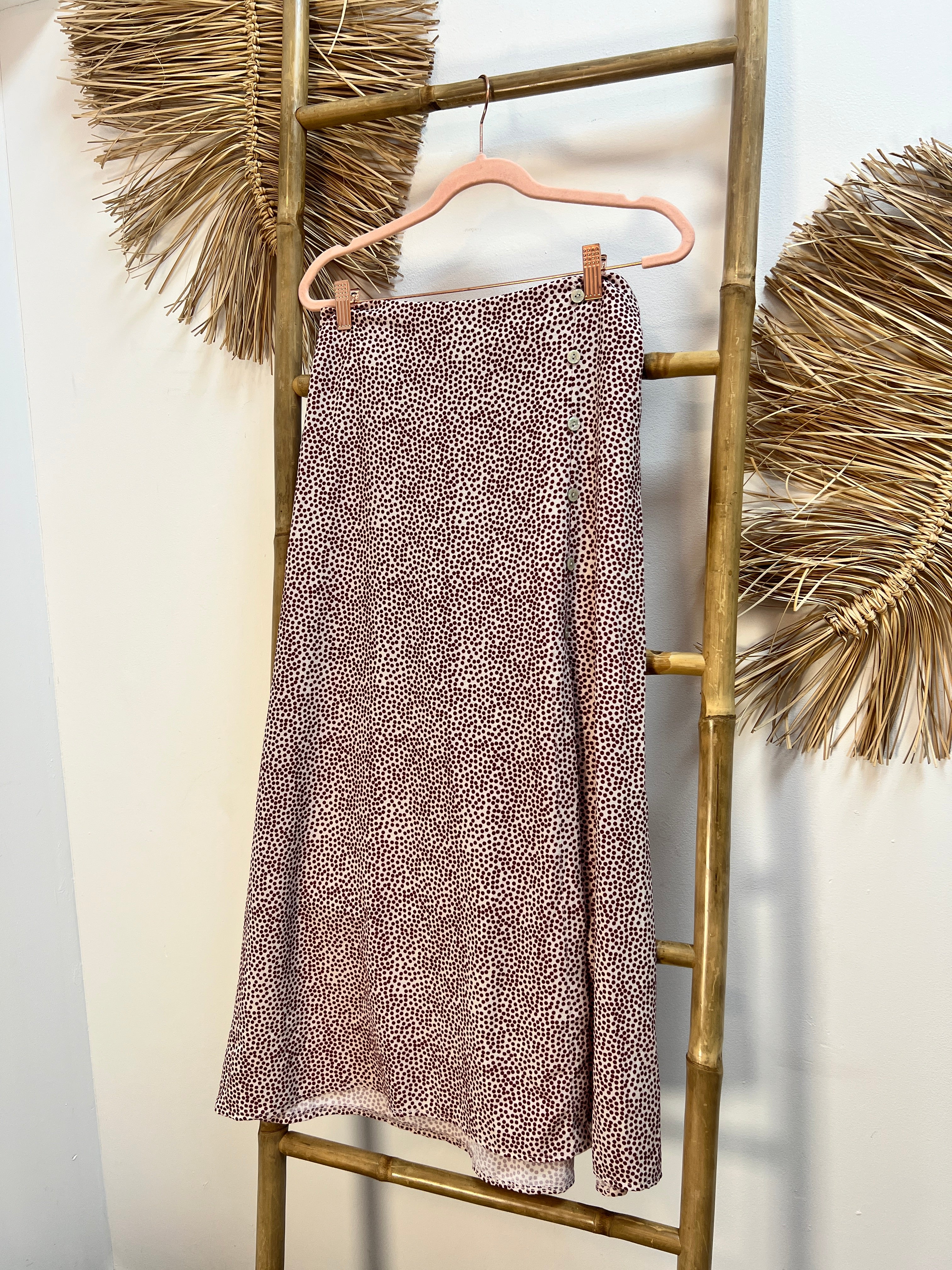 Falda puntitos