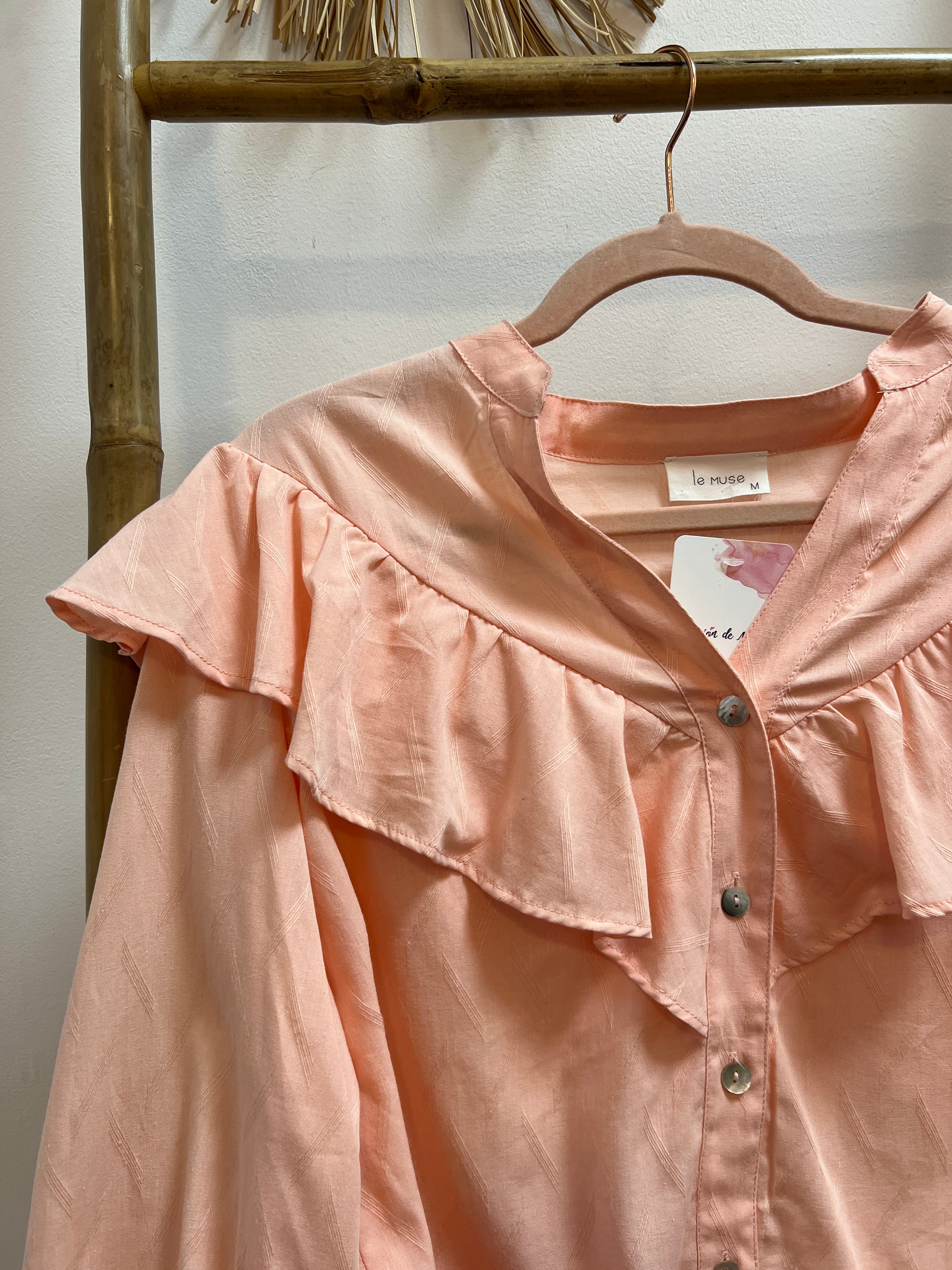Blusa rosa volante