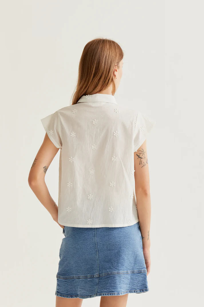 Camisa 100% algodón blanco con bordado floral Compañia