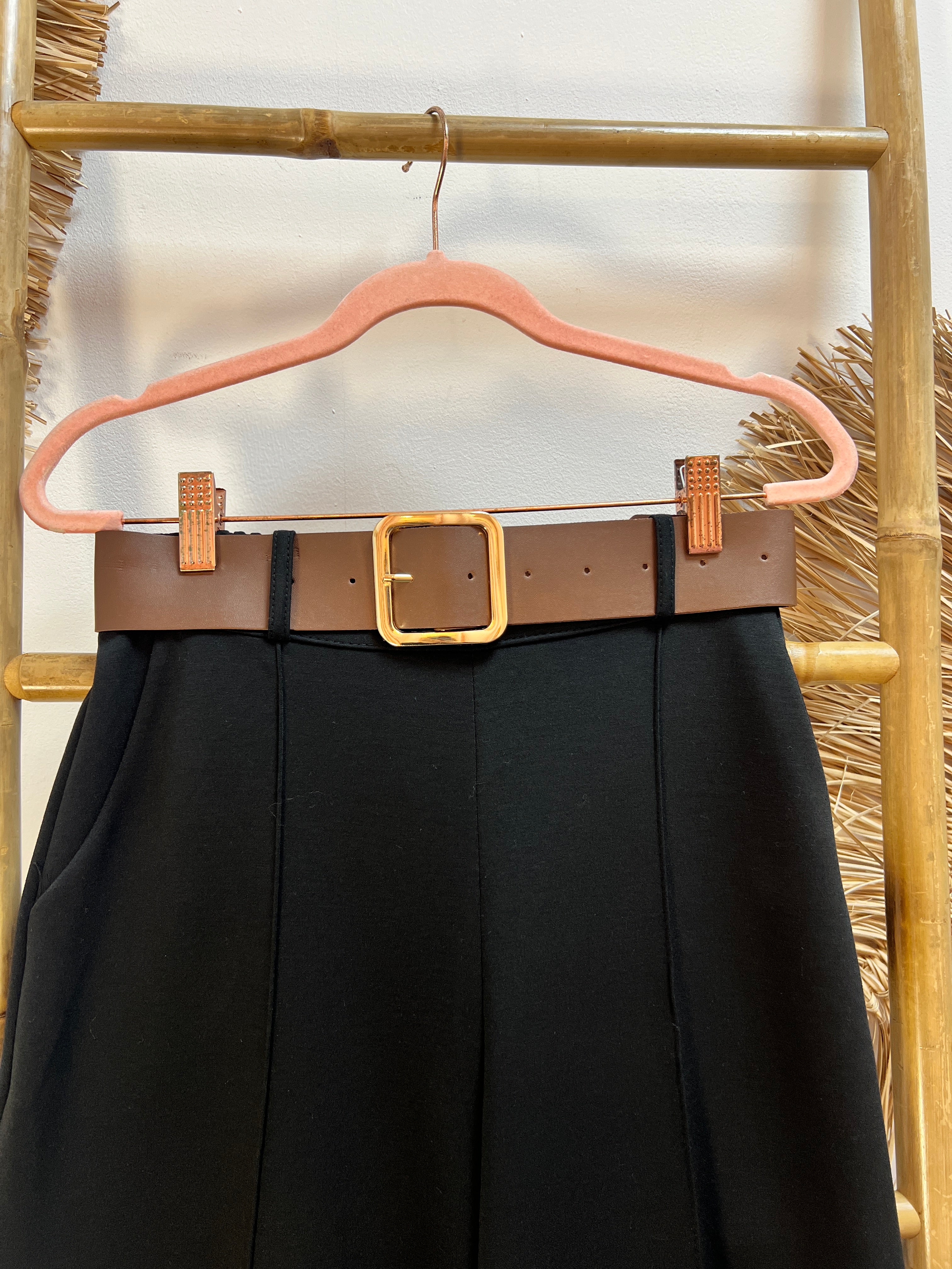 Pantalón recto caída