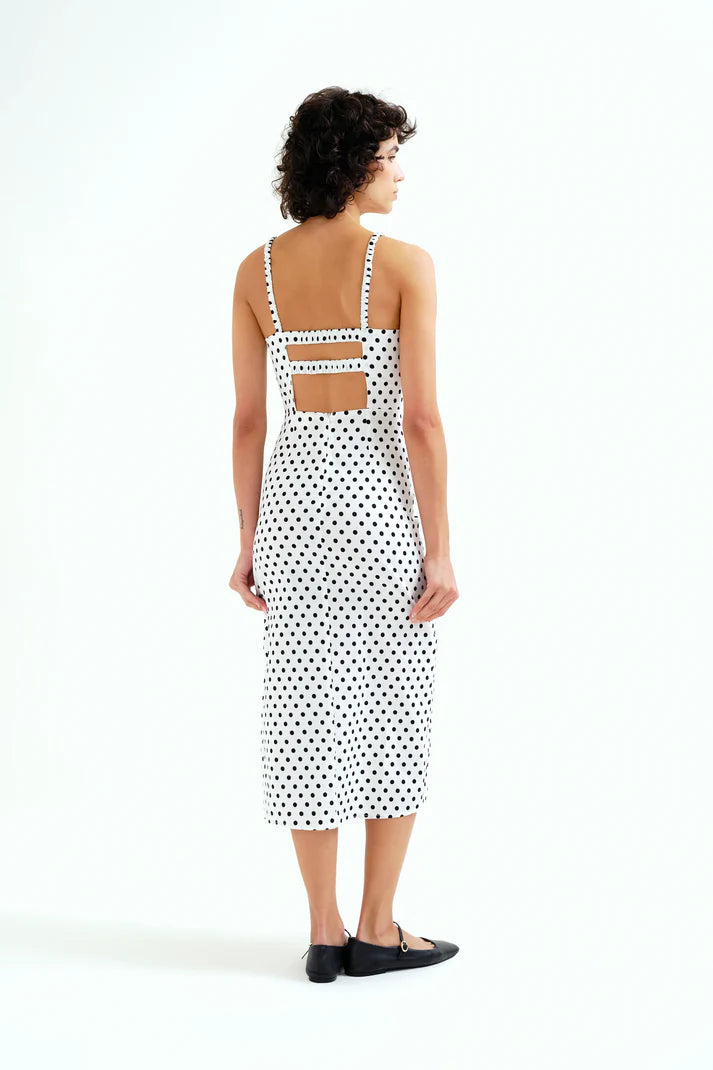 Vestido midi con estampado de puntos negro Compañía Fantástica