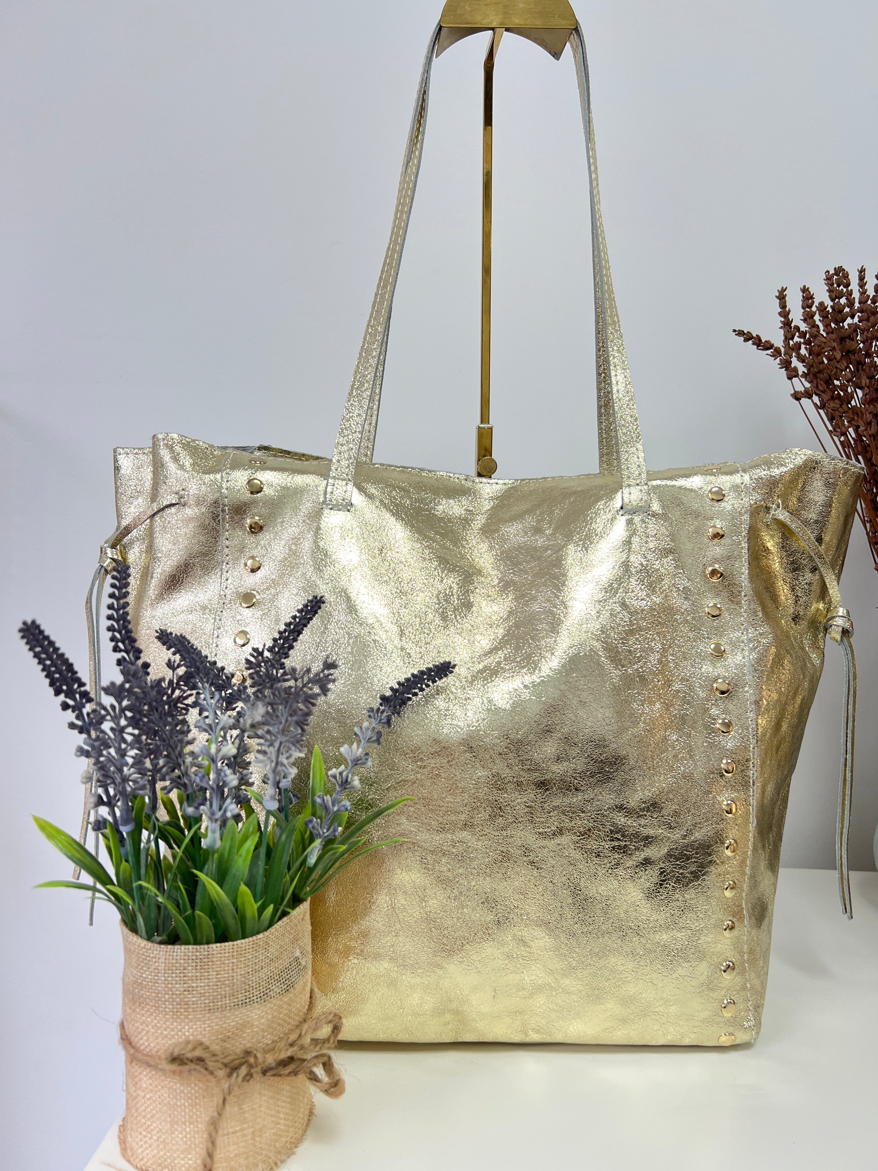 Bolso shopper piel tachuelas