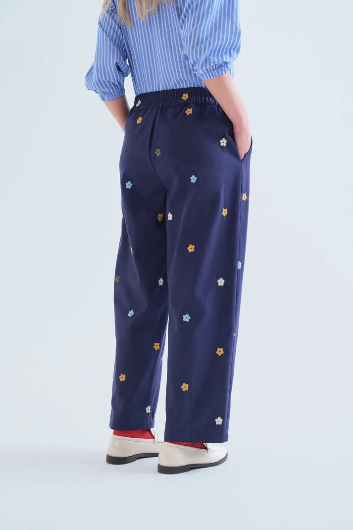 PANTALON 100% ALGODON AZUL MARINO CON BORDADO DE FLORES