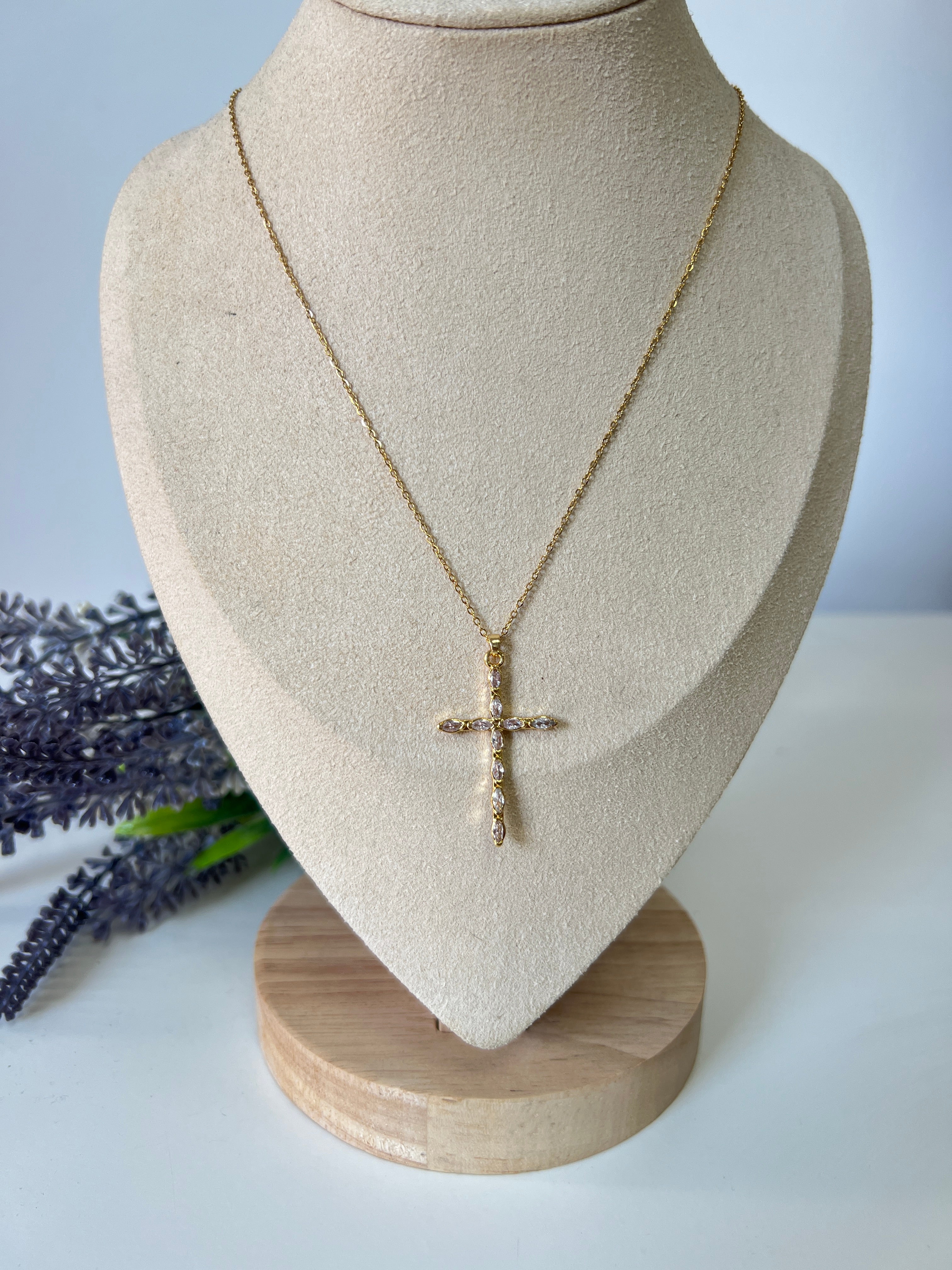 Collar cruz grande