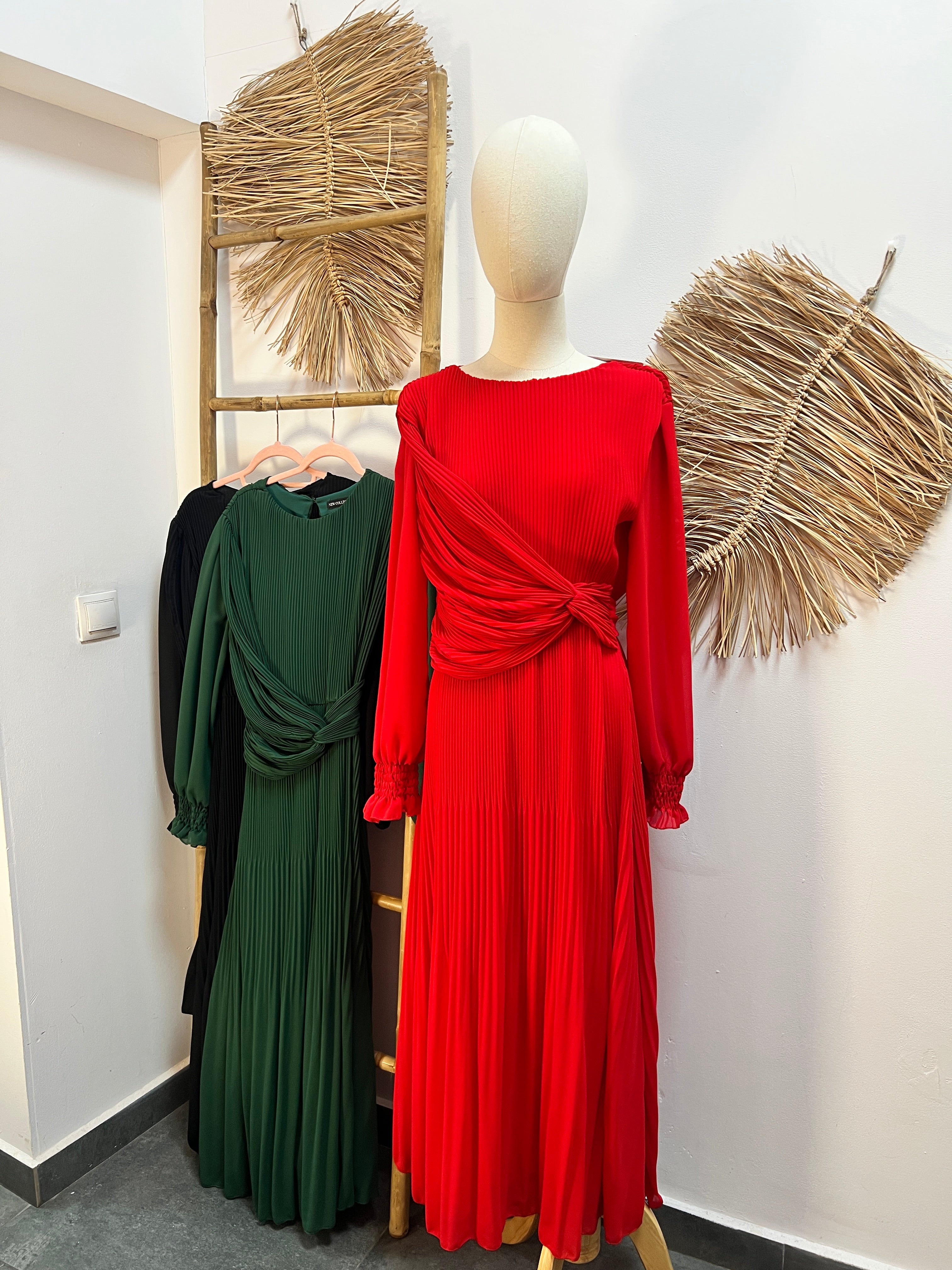 Vestido detalle cruzado plisado