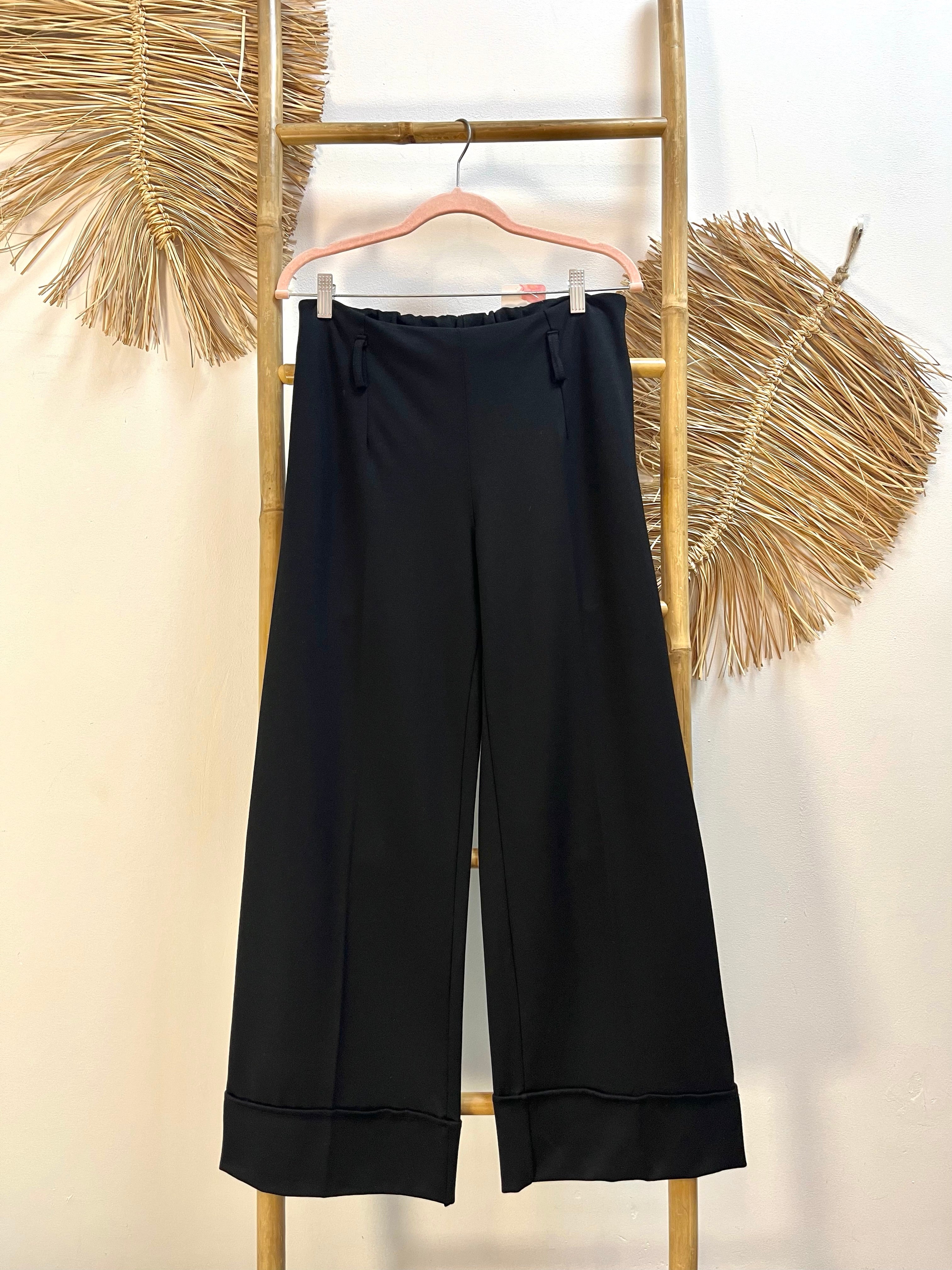 Pantalón recto bajo doblado