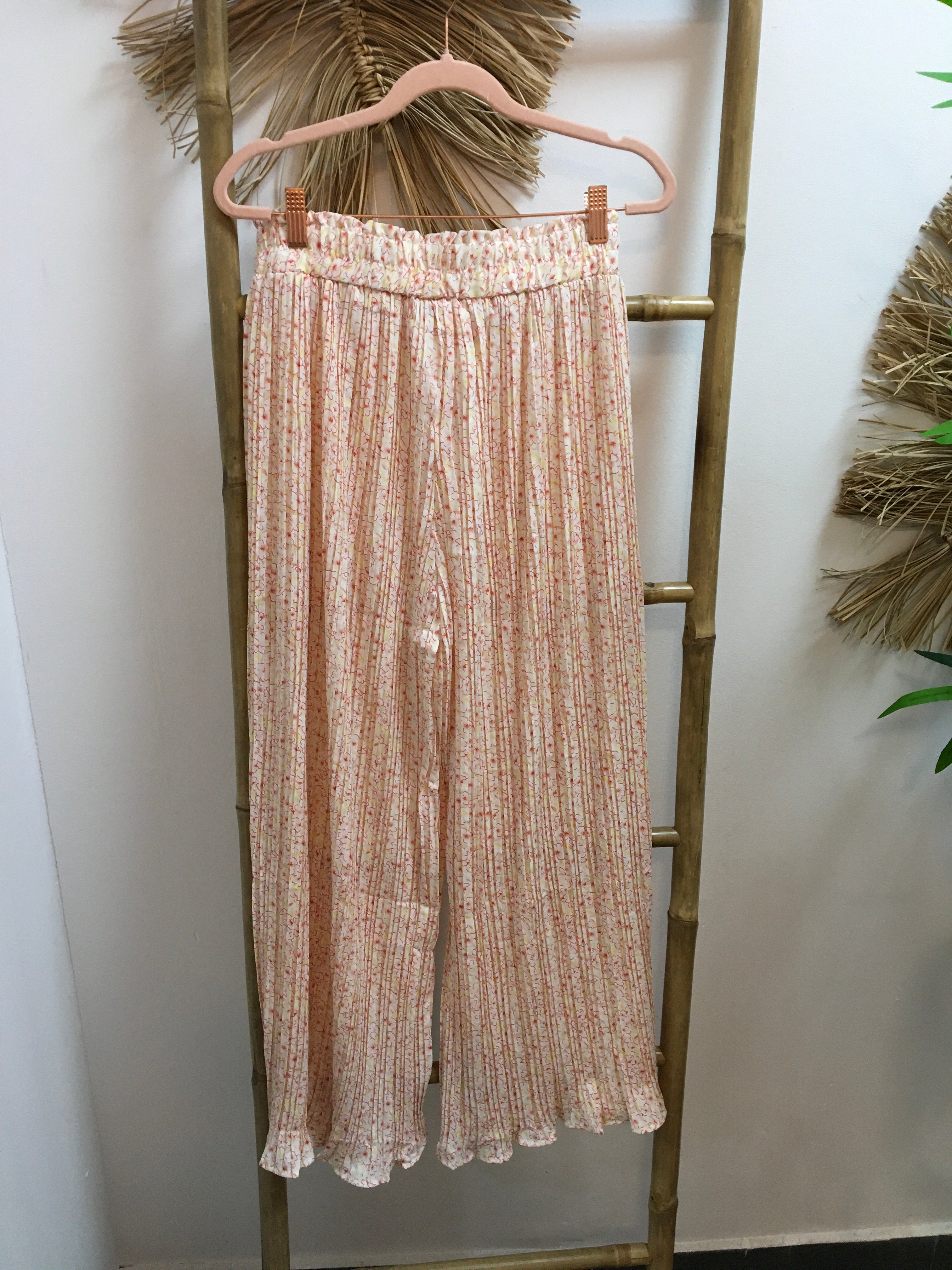 Pantalón Plisado Flor